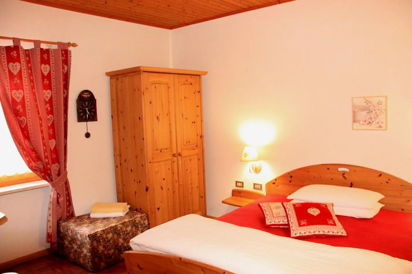 Bed in Garni Biancaneve Ruffrè-Mendola