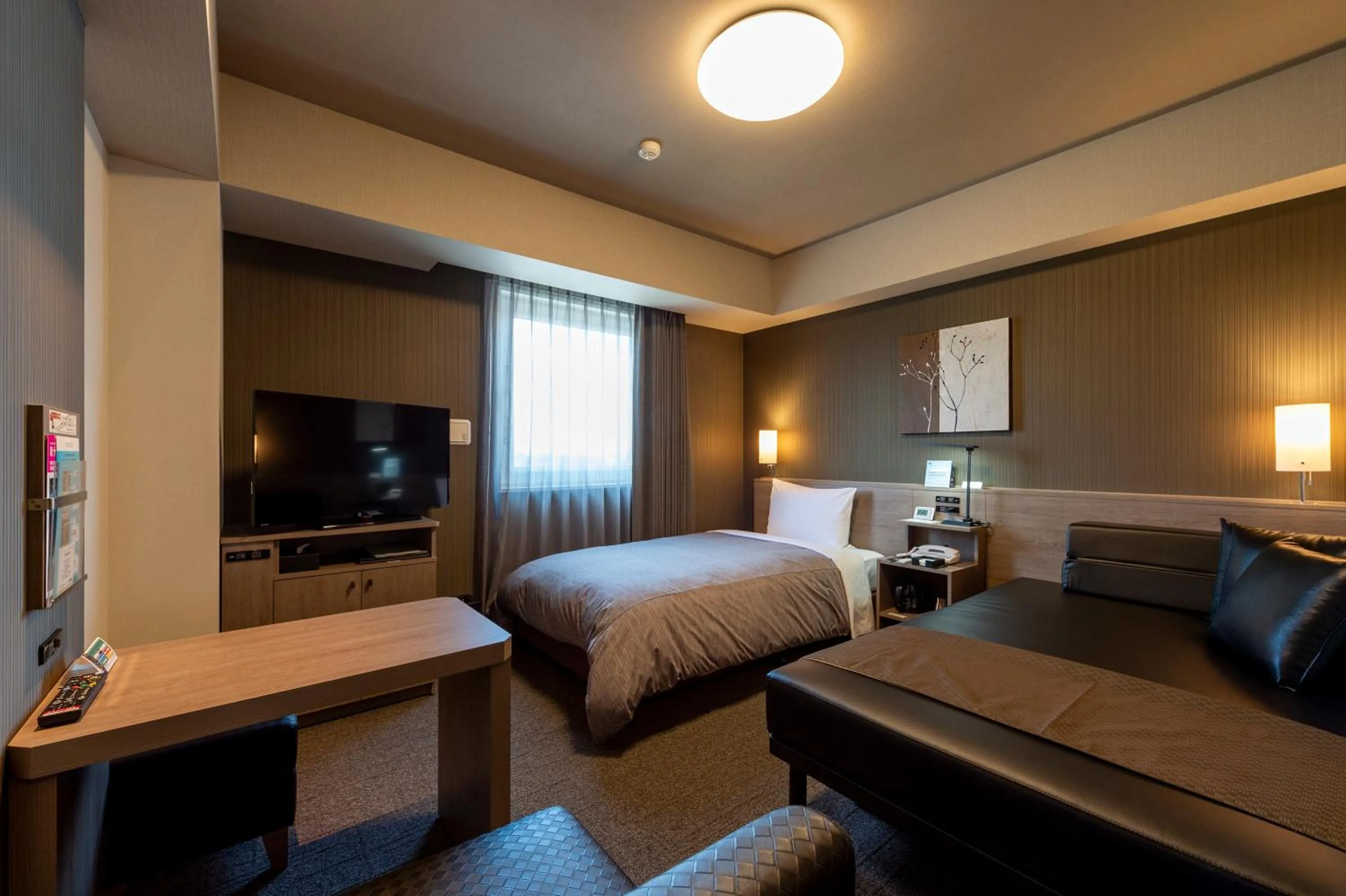 Photo of the whole room, Bed in Hotel Route-Inn Kanuma Inter