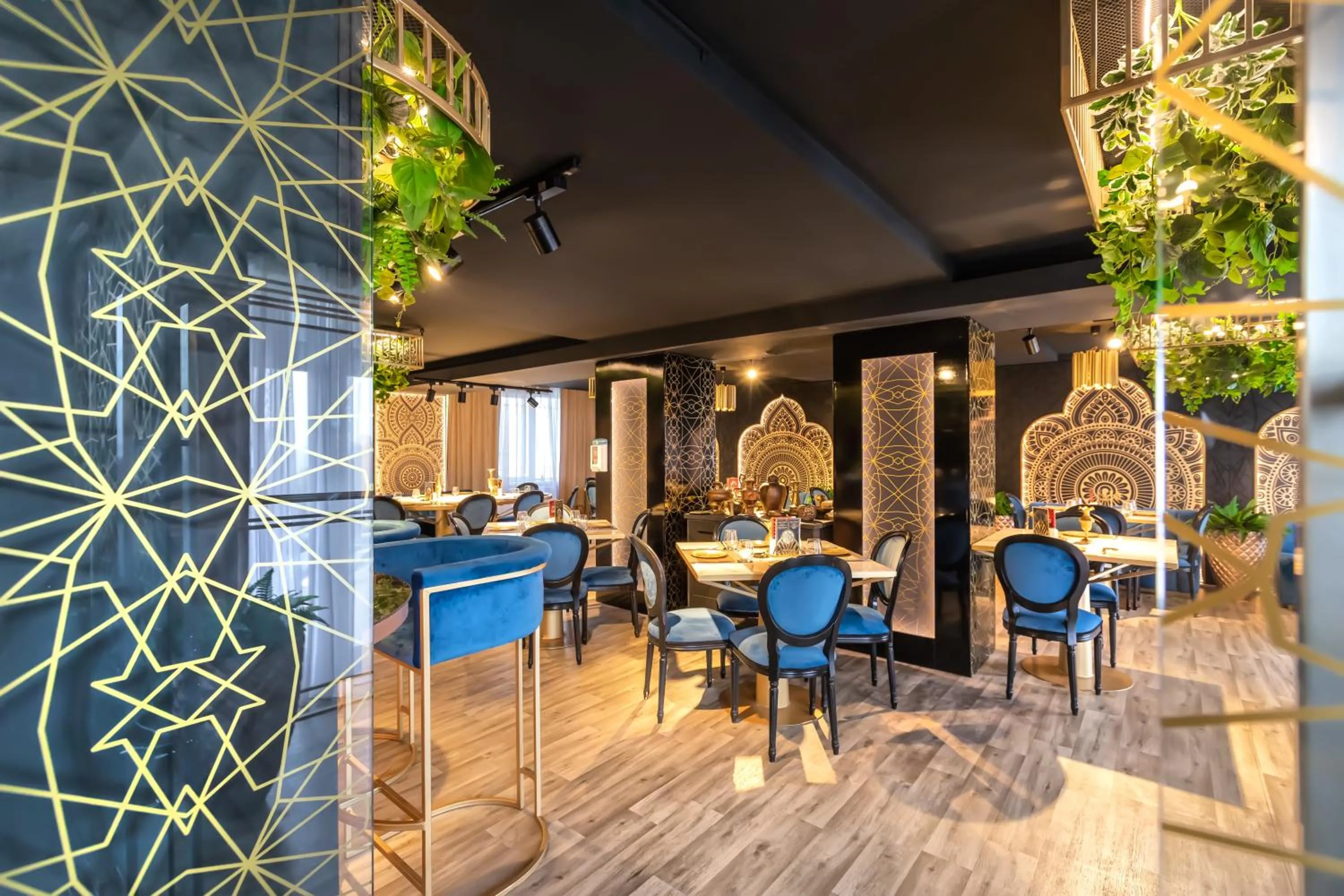 Restaurant/places to eat in Alex&George Boutique Hotel