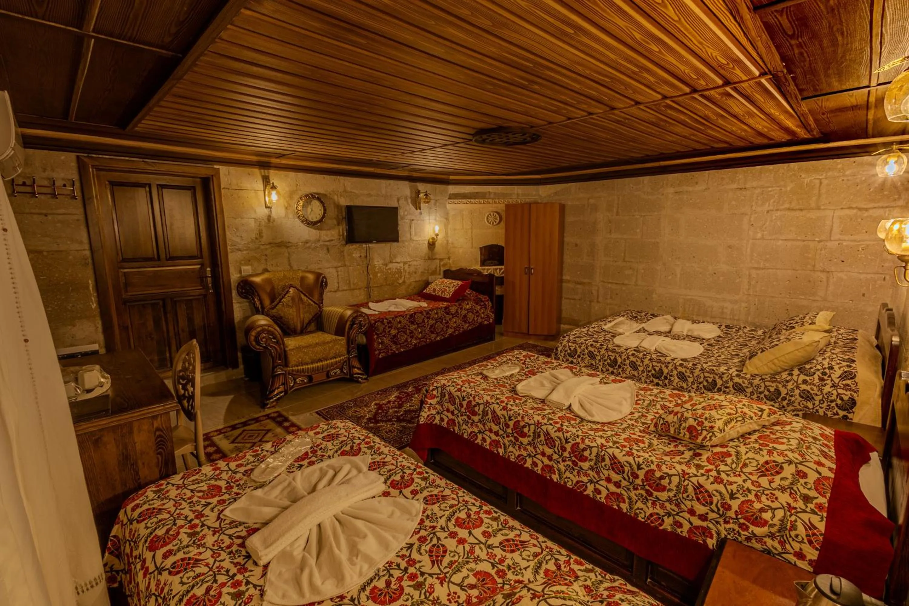 Family Room with Terrace in Goreme Valley Cave House