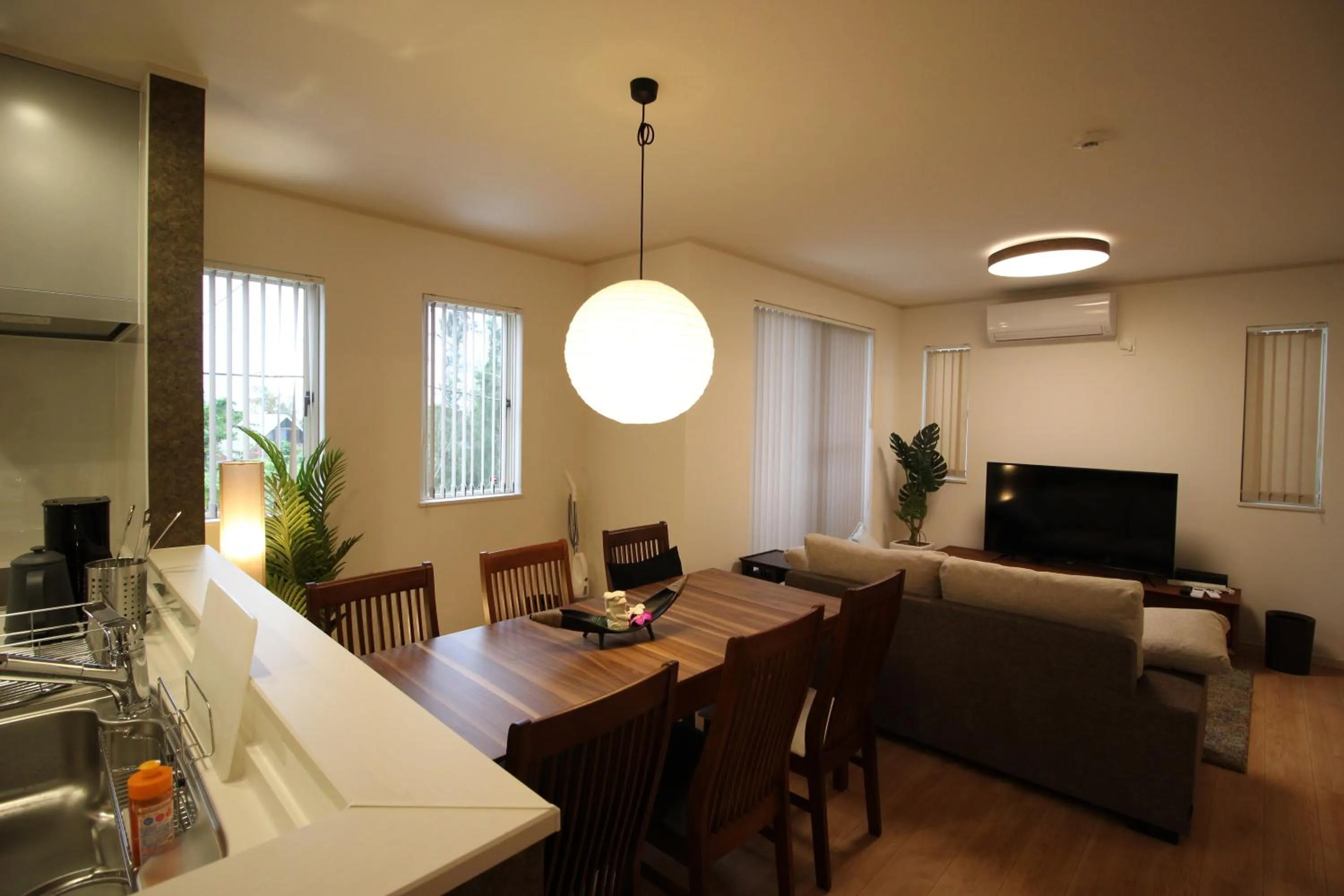 Dining area in HOPE VILLA ONNASON