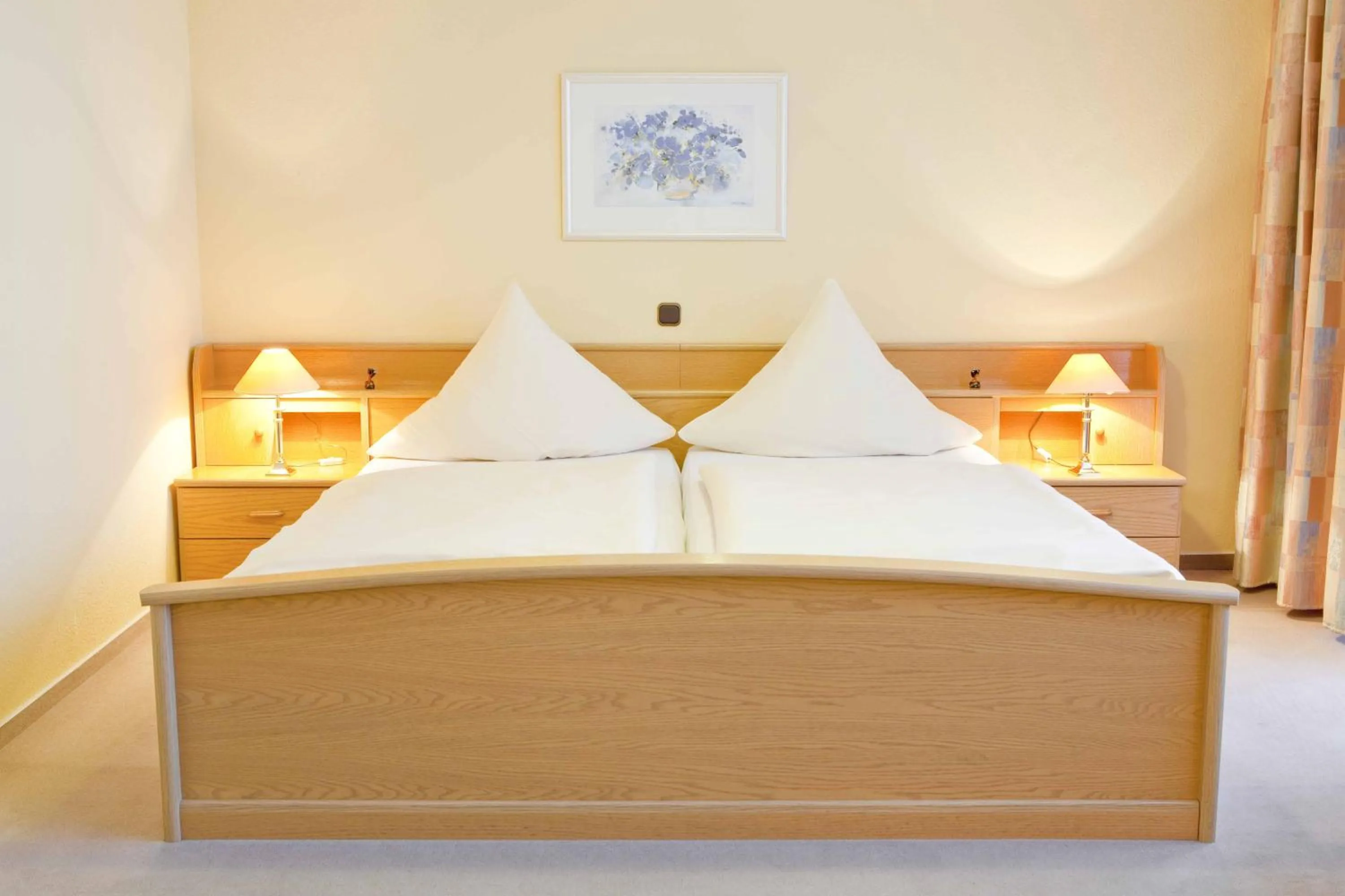 Bed in Hotel Birkenstern