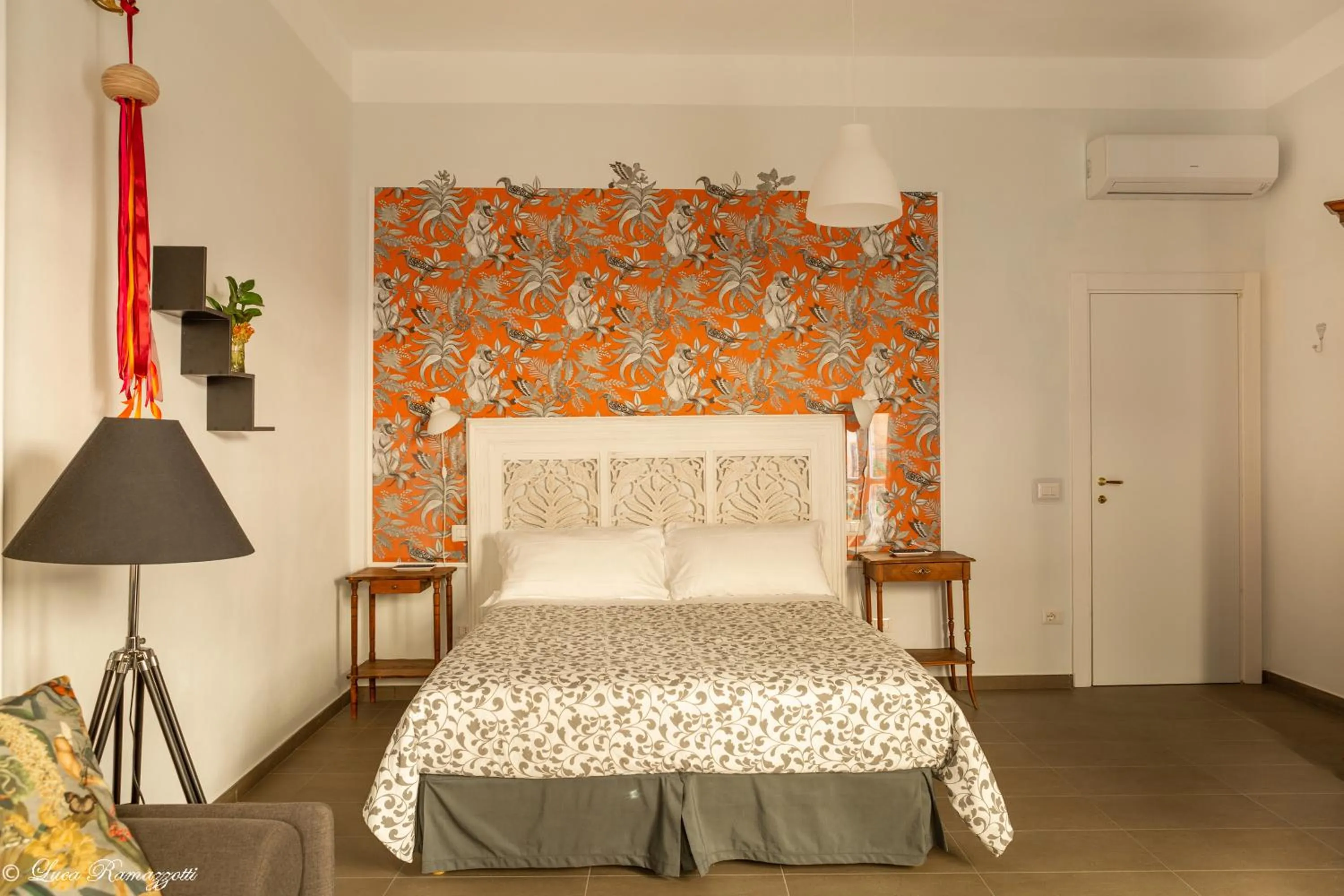 Photo of the whole room, Bed in Janna 'e Mare