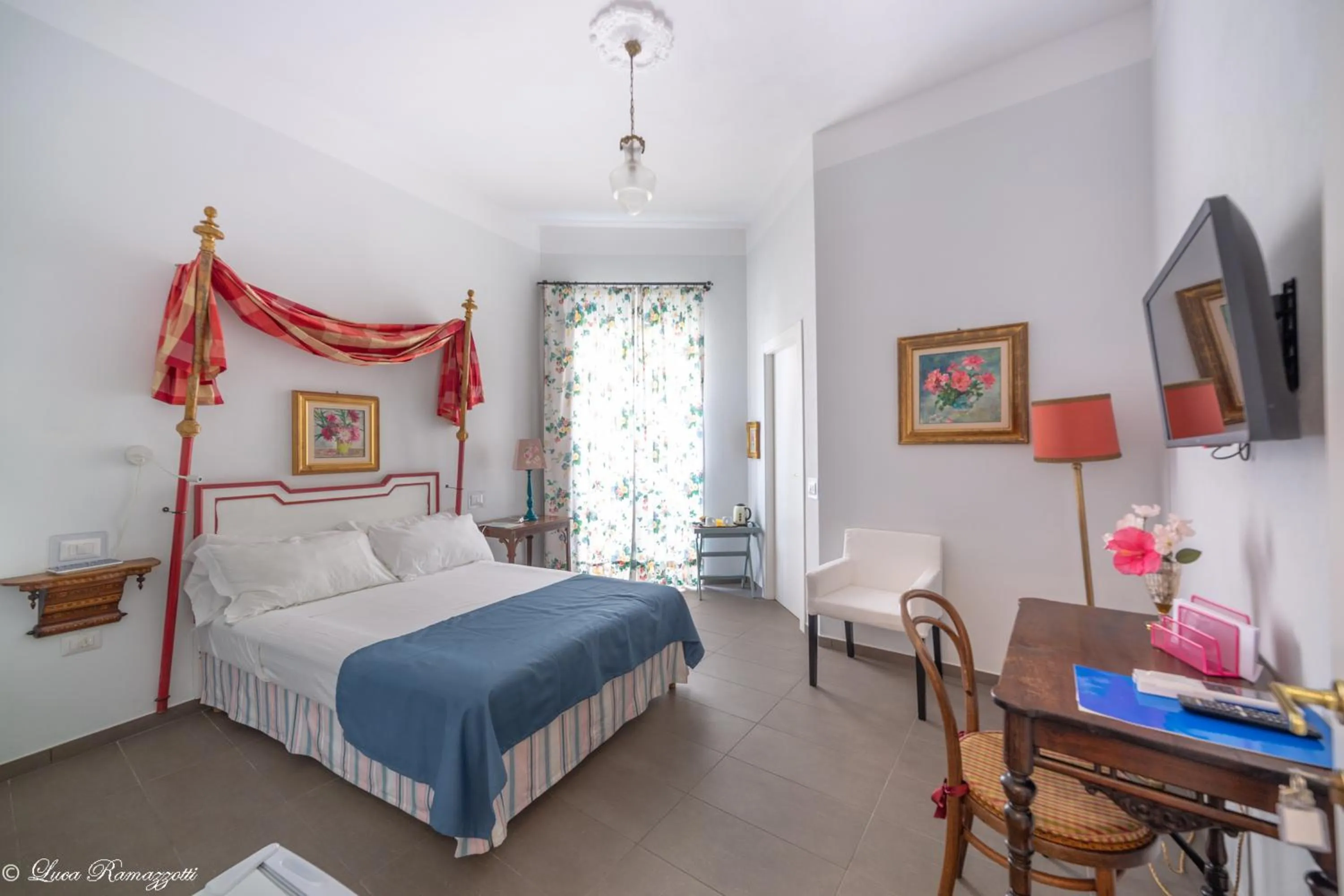 Bedroom, Bed in Janna 'e Mare