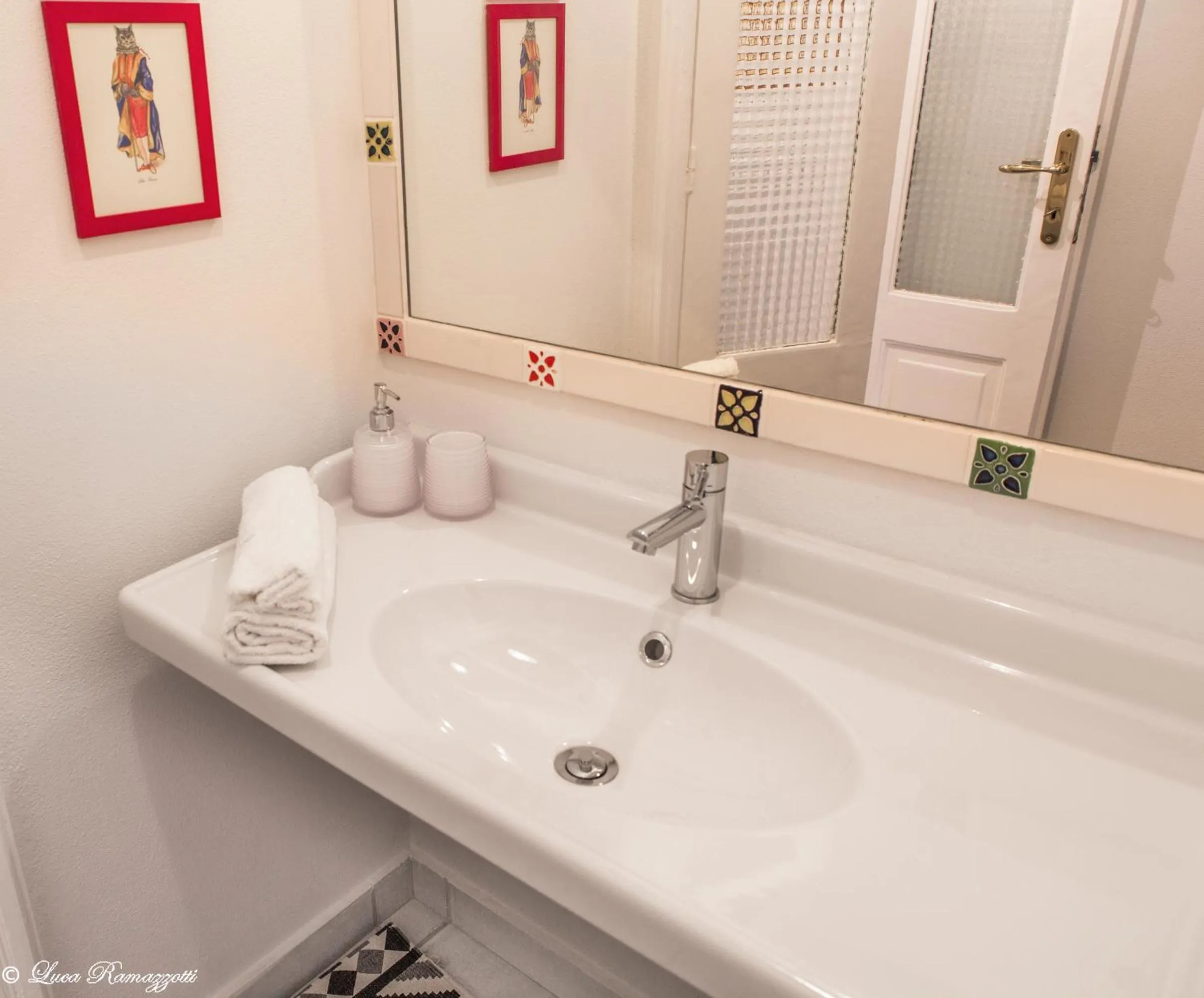 Bathroom in Janna 'e Mare