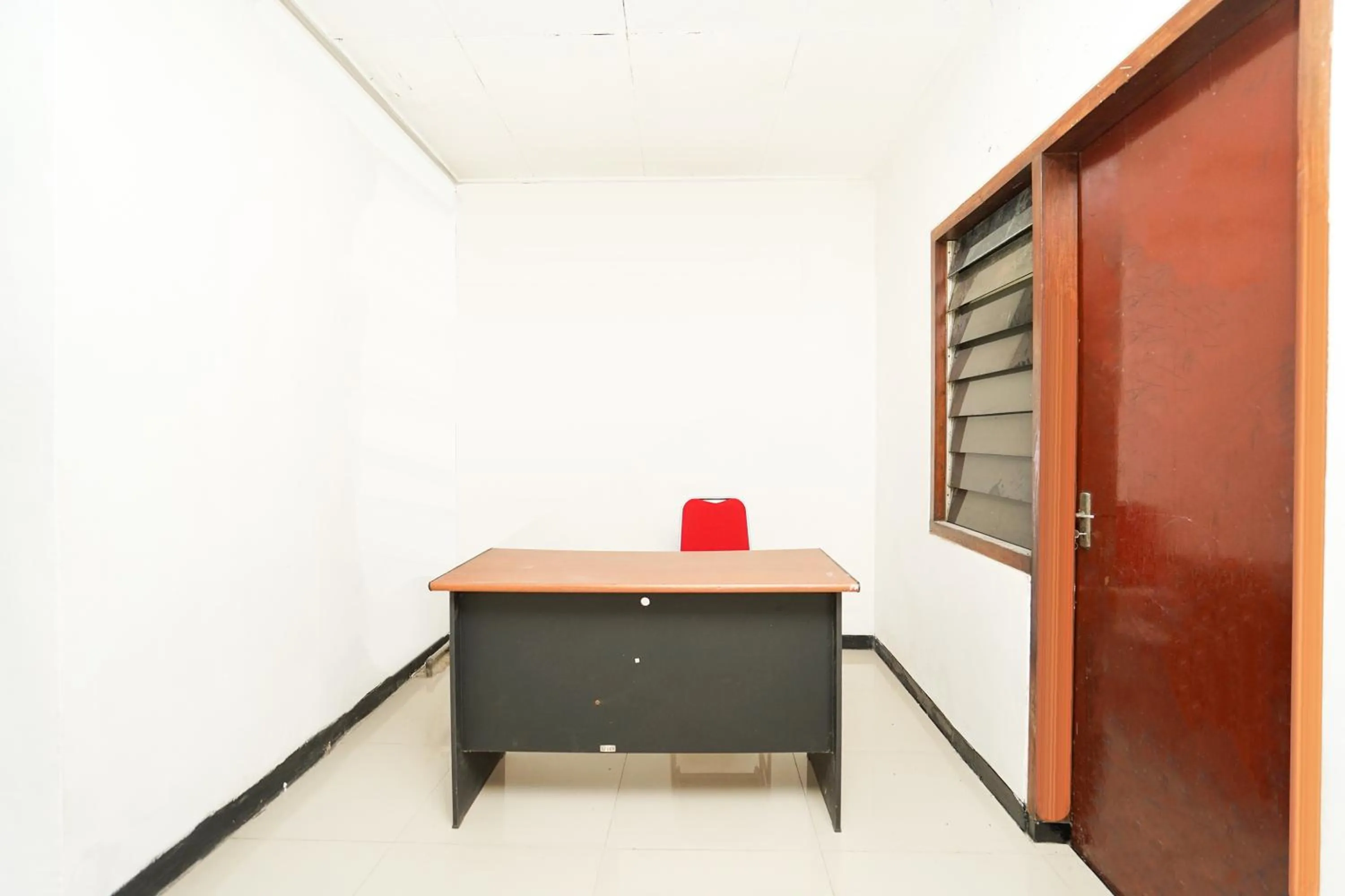 Lobby or reception in Merapi Inn Syariah by ecommerceloka