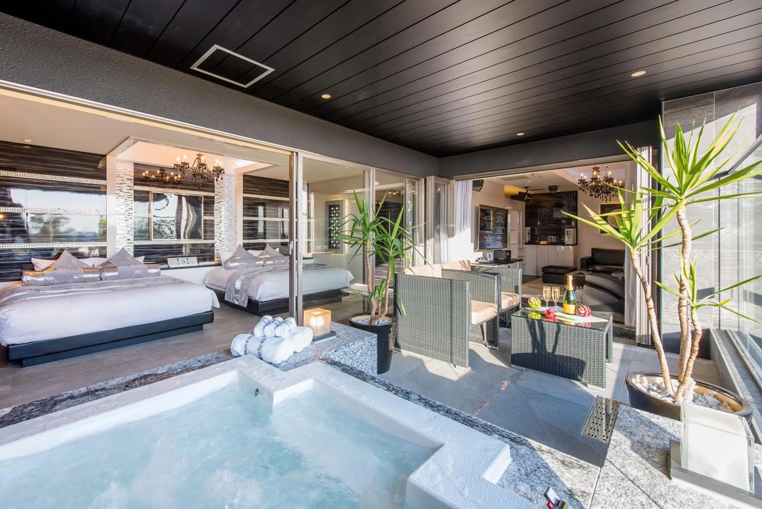 Decorative detail in HOTEL Dior7