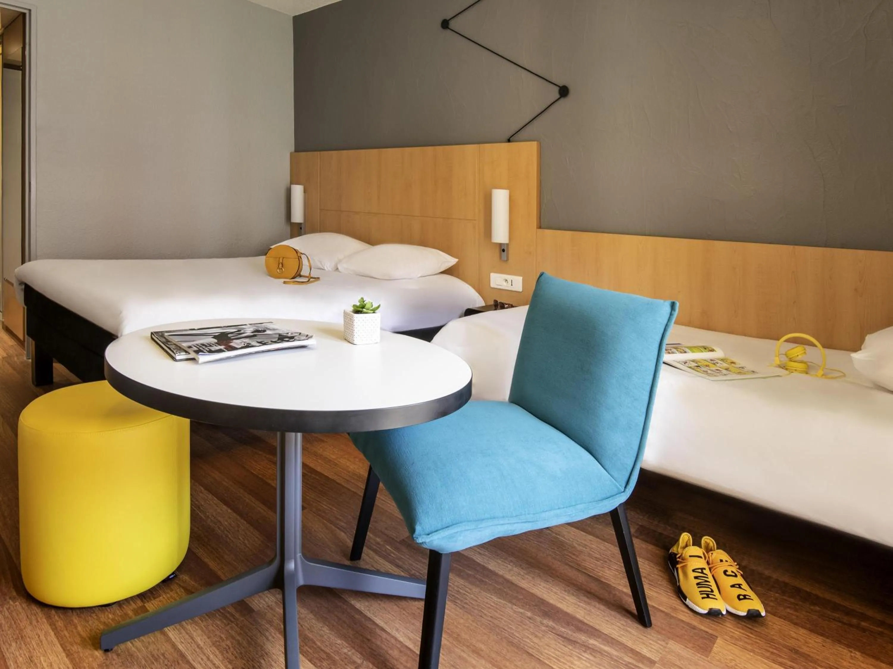 Bedroom, Bed in ibis Hyeres Centre