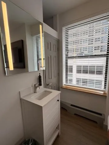 Bathroom in Americana Inn