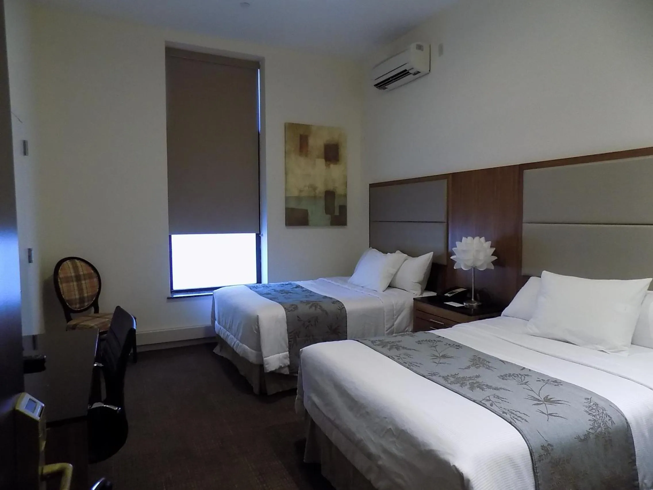 Bed in Americana Inn