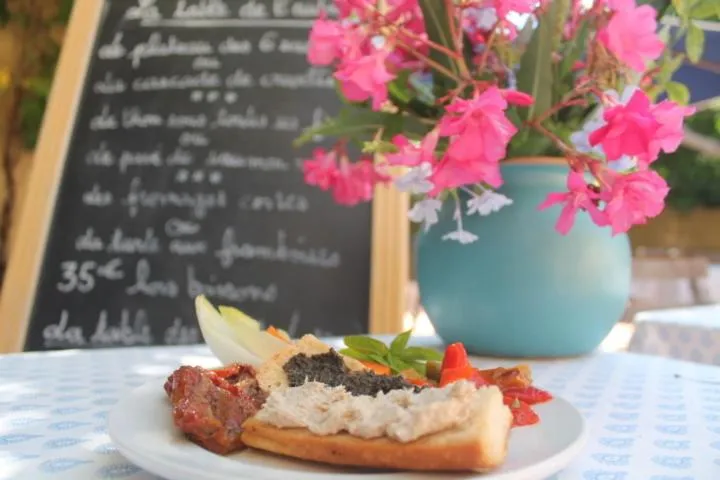 Food in Auberge des Glycines