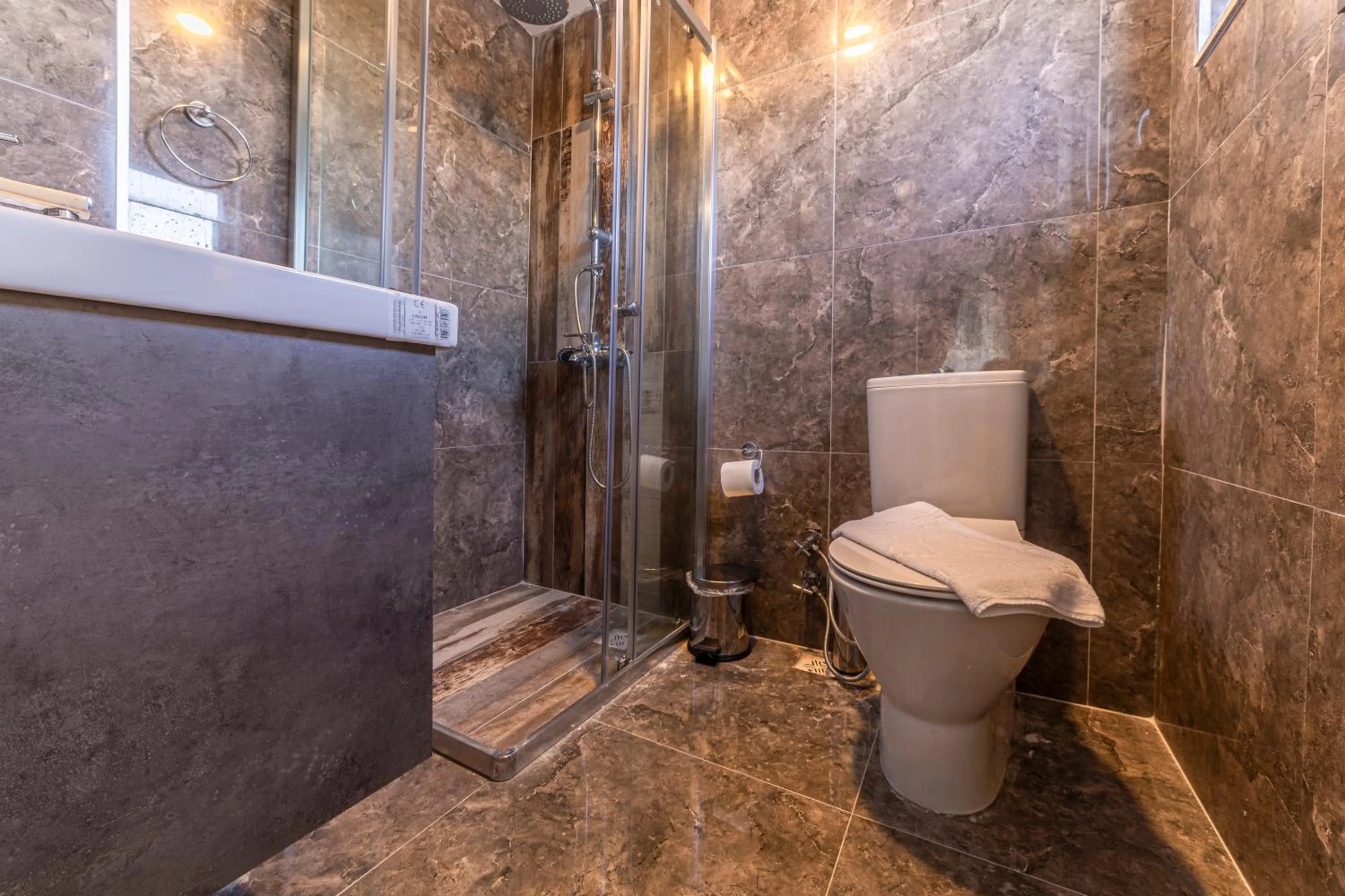 Bathroom in TEMA LARA APART