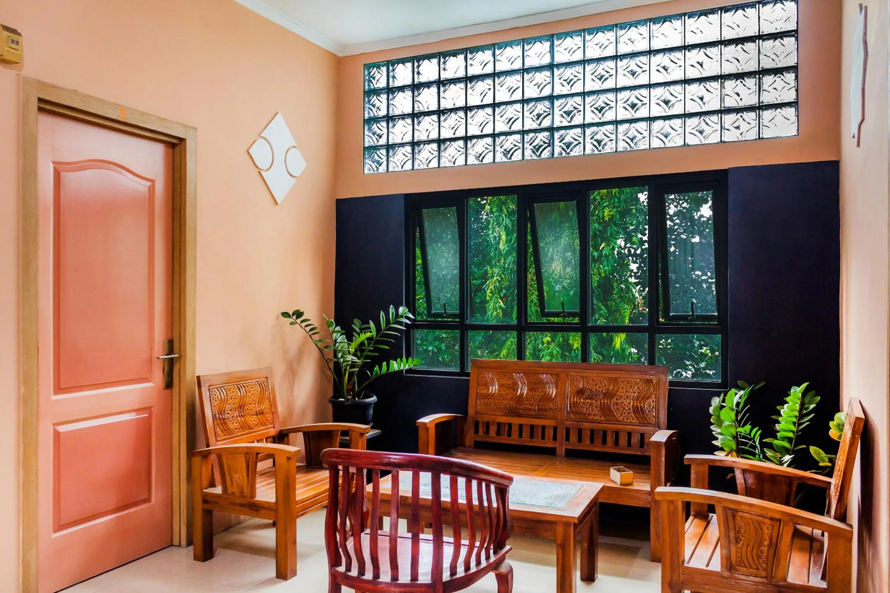 Lobby or reception in OYO 789 Pelangi Residence