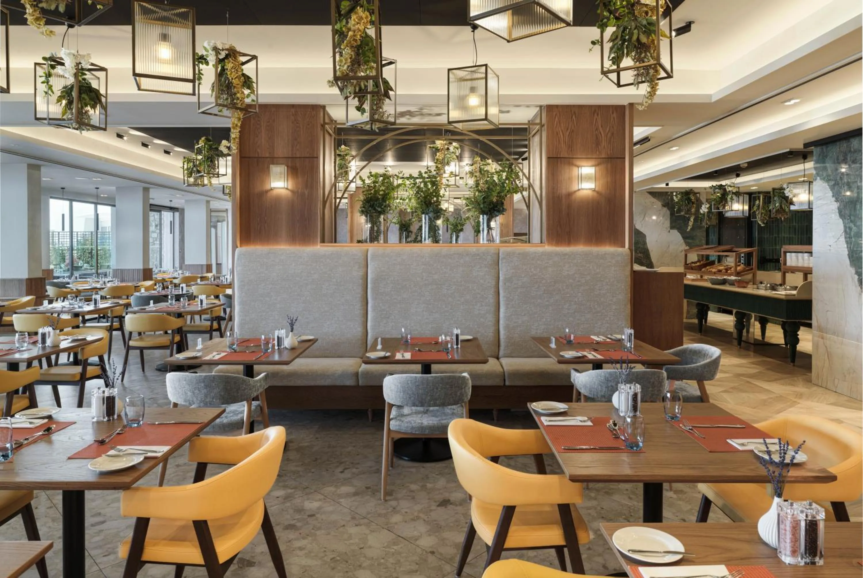 Restaurant/places to eat in Alexander The Great Beach Hotel