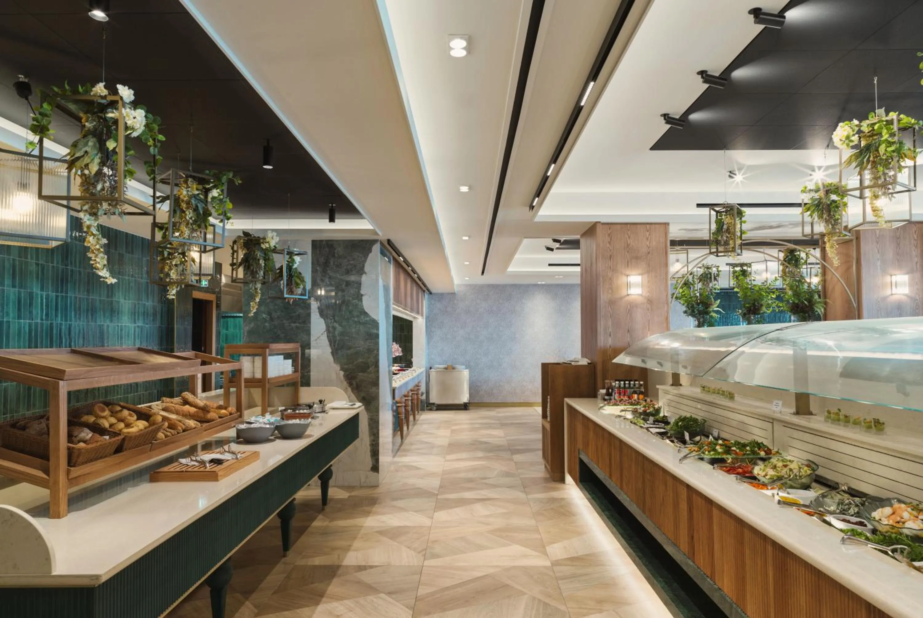 Restaurant/places to eat in Alexander The Great Beach Hotel