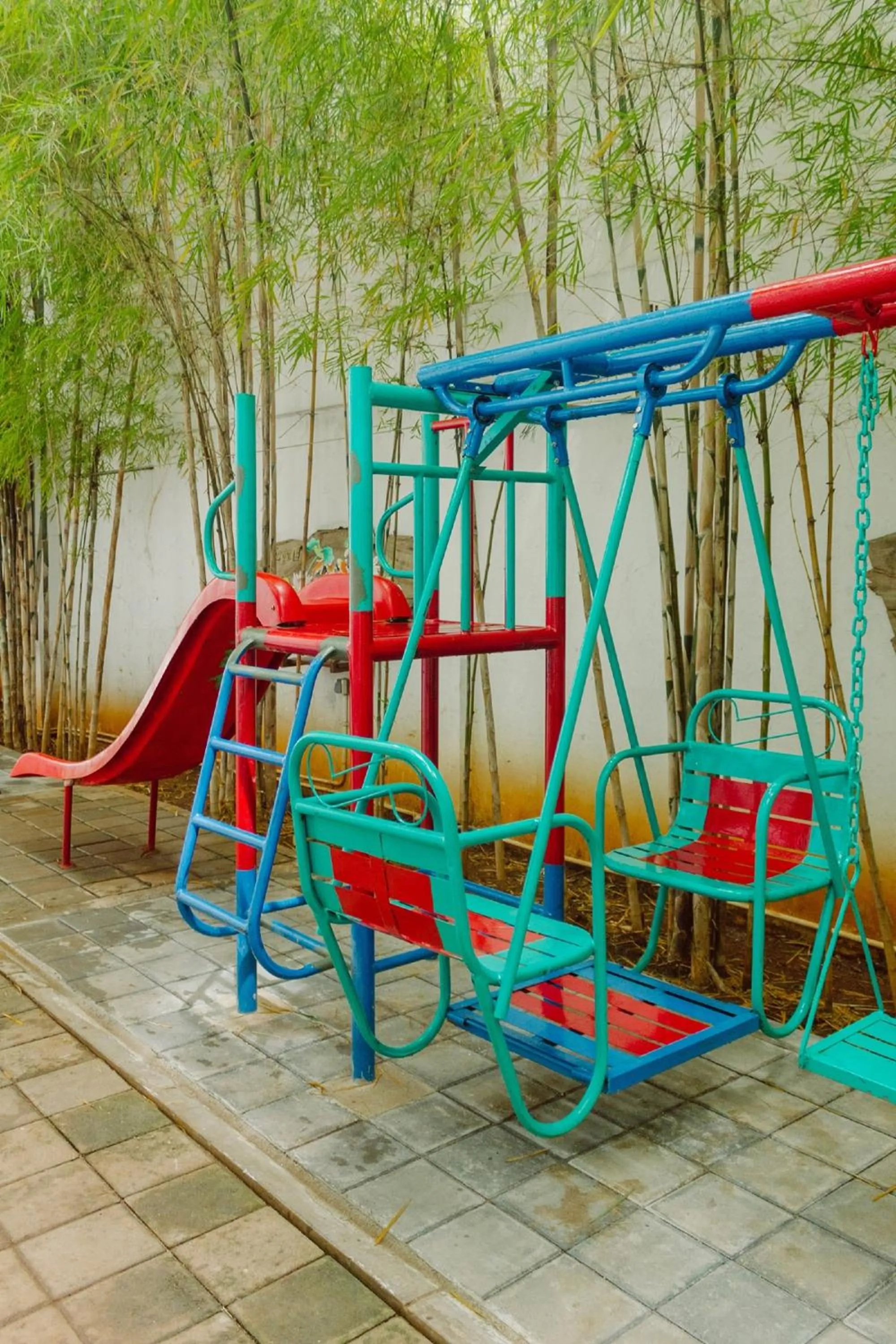 Children play ground in Urbanest Inn House Slipi