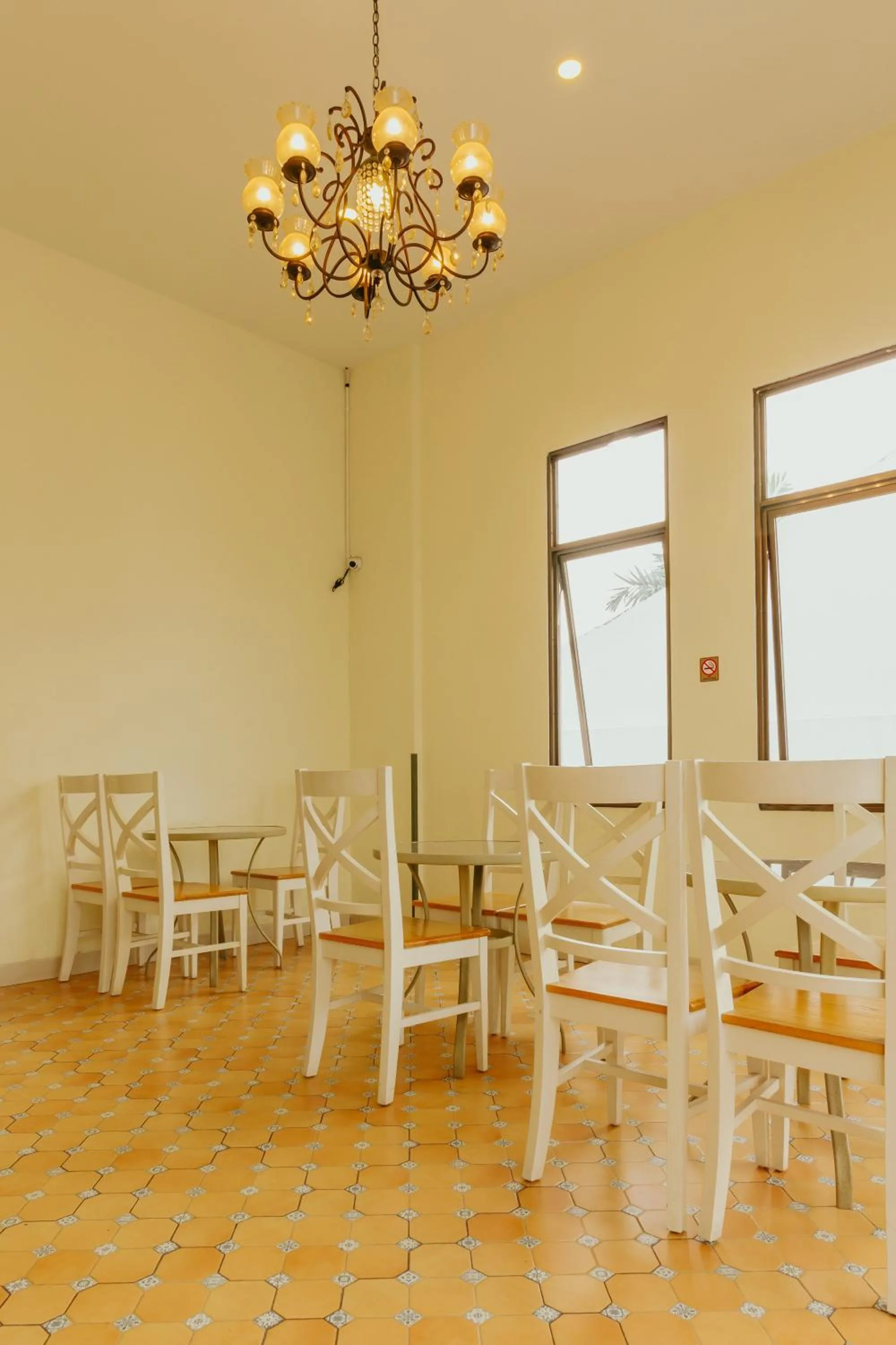 Dining area in Urbanest Inn House Slipi
