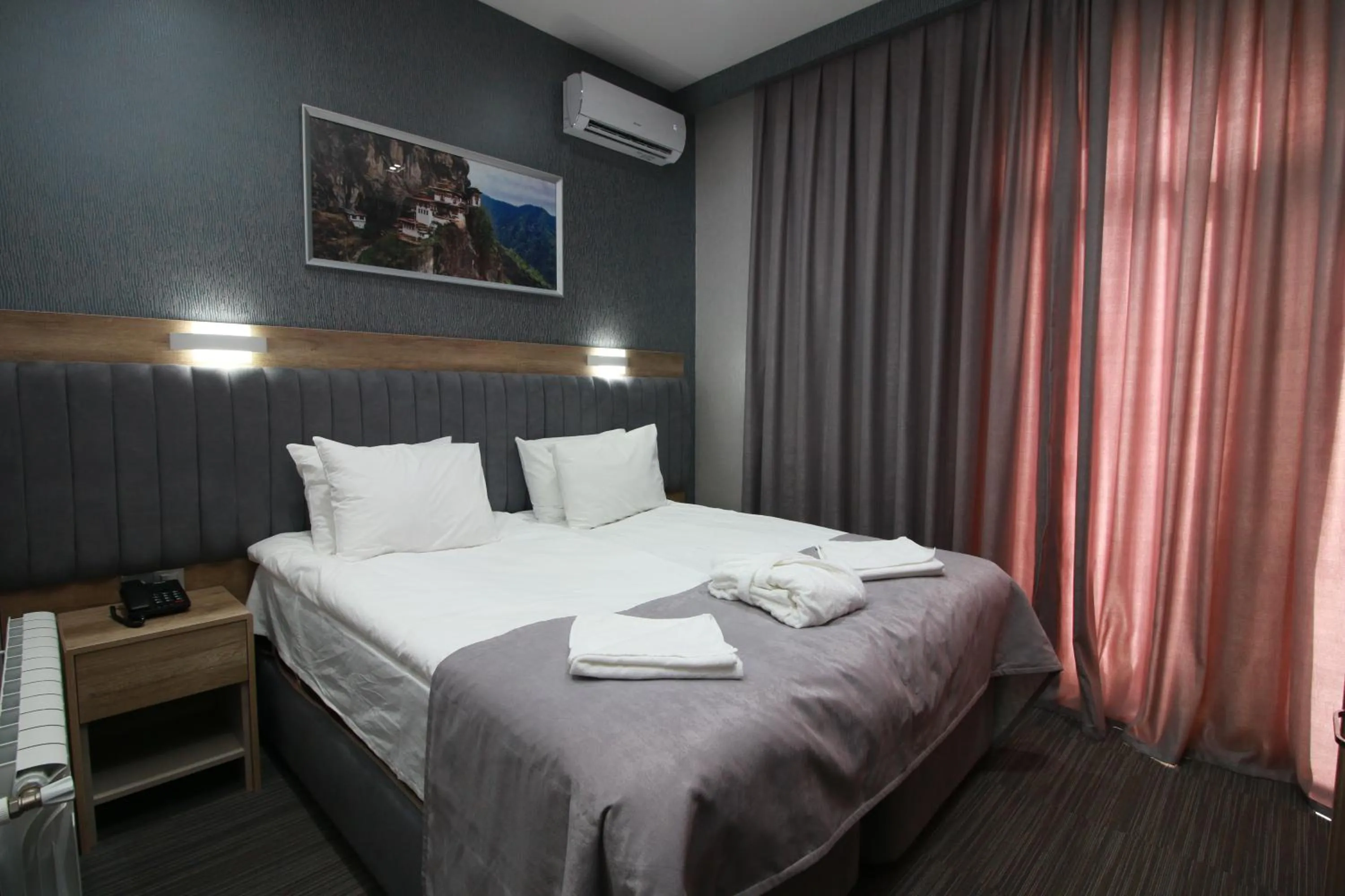 Bed in Home Suites Baku-Halal Hotel