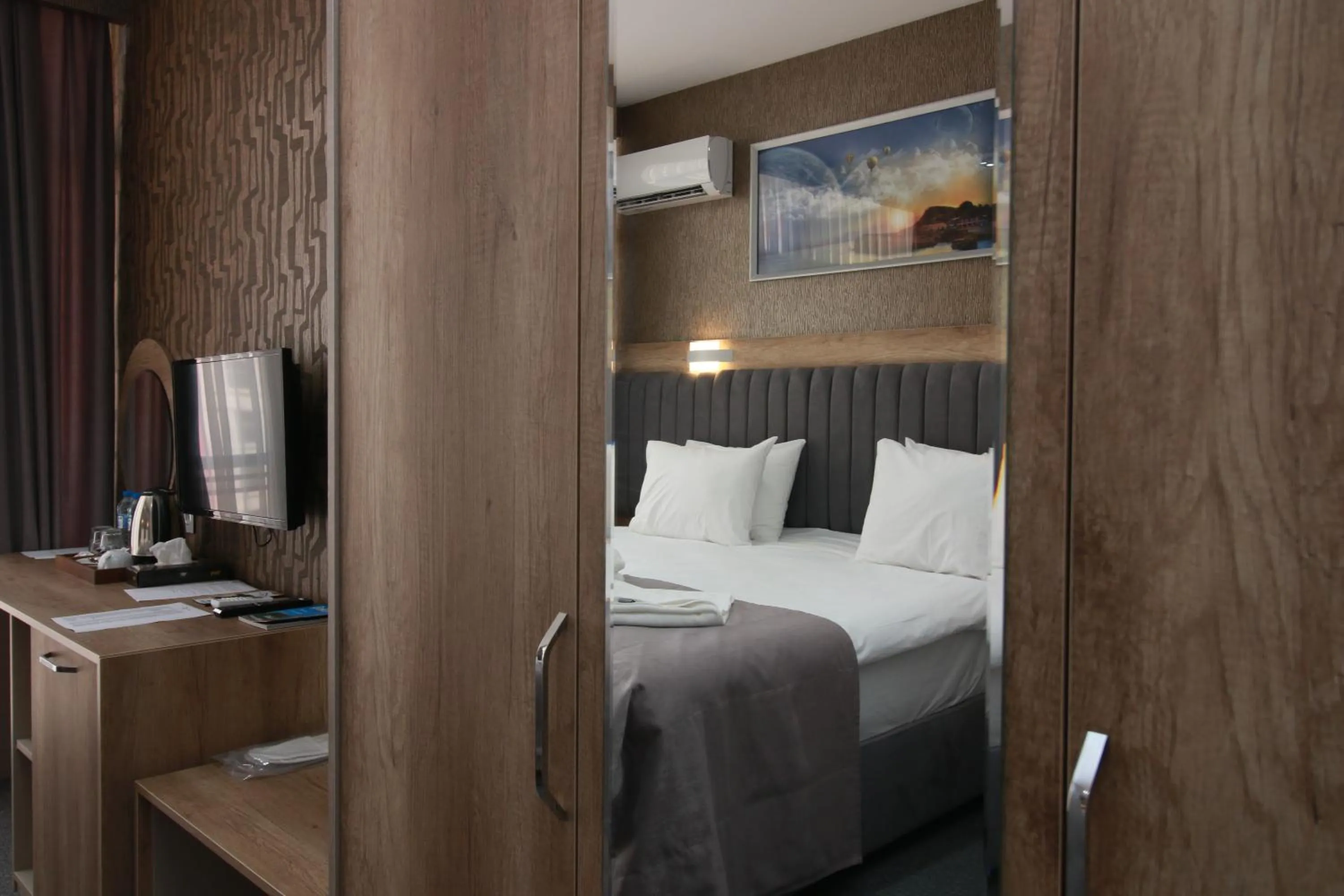 Bed in Home Suites Baku-Halal Hotel