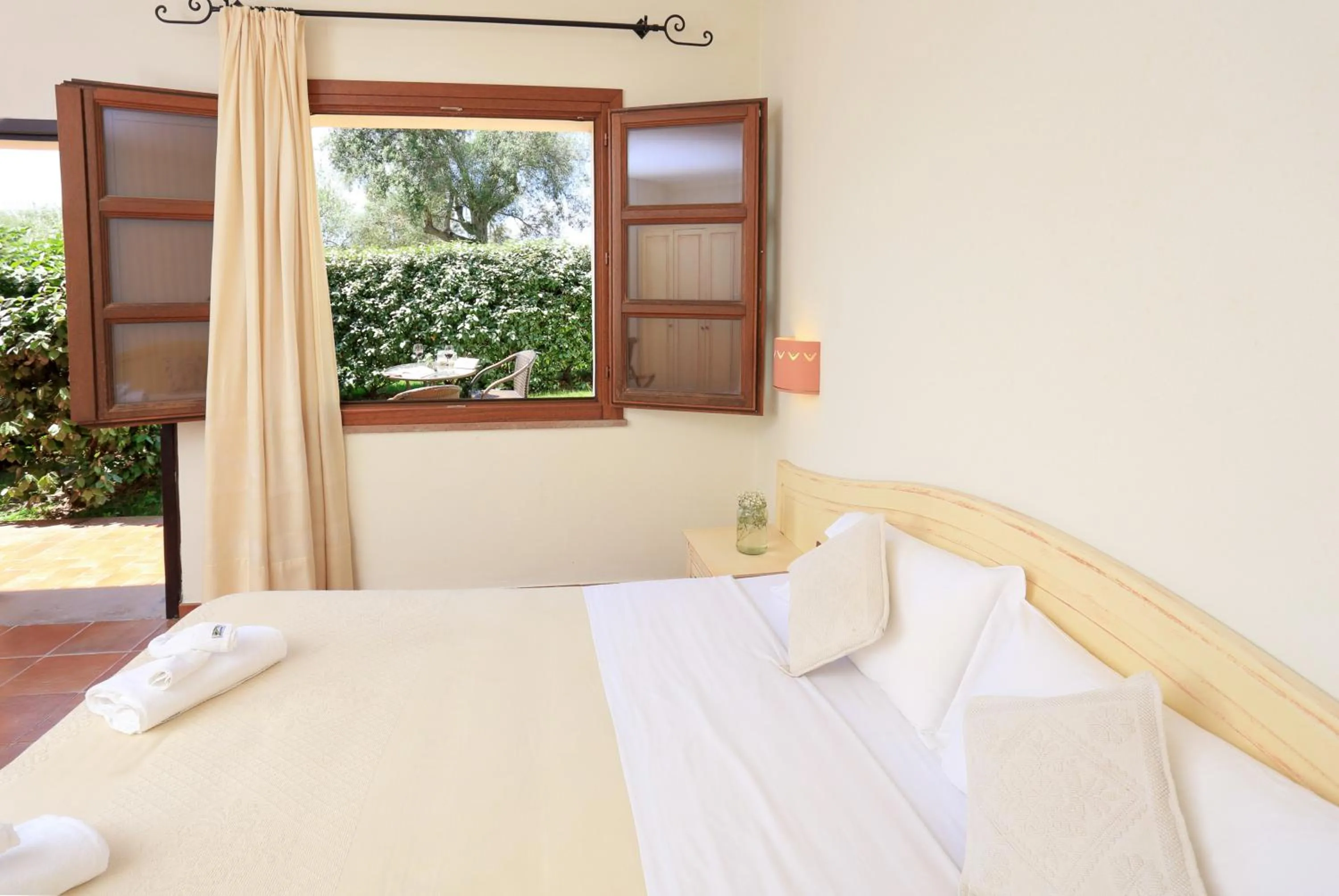 Day, Bed in Alghero Resort Country Hotel & Spa