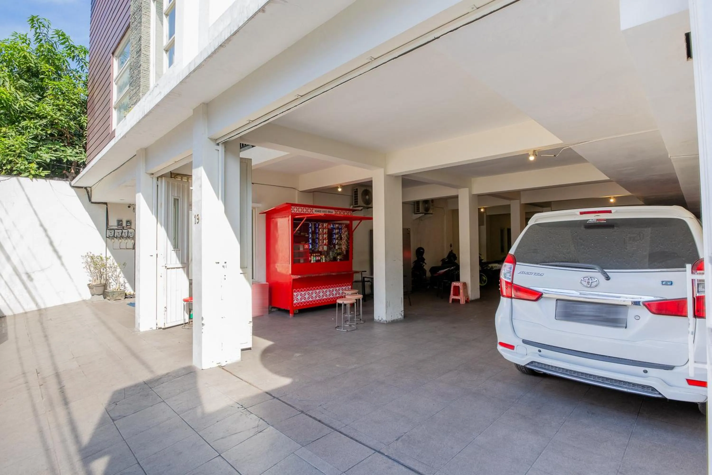 Parking in Urbanview Erga Family Residence Syariah Surabaya by RedDoorz