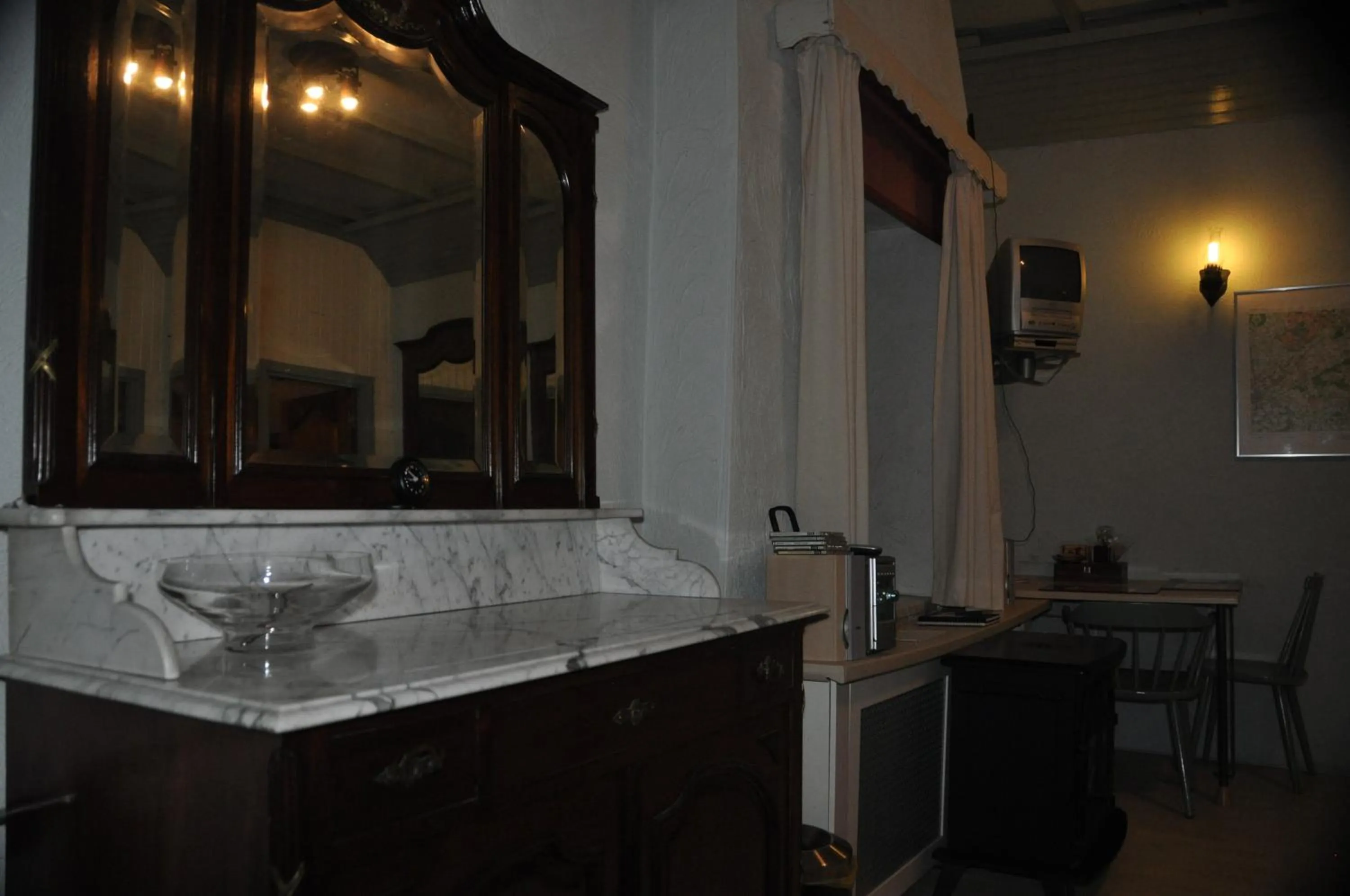 Photo of the whole room in De Hoge Peel