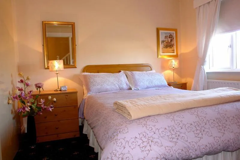 Bedroom, Bed in Annandale House