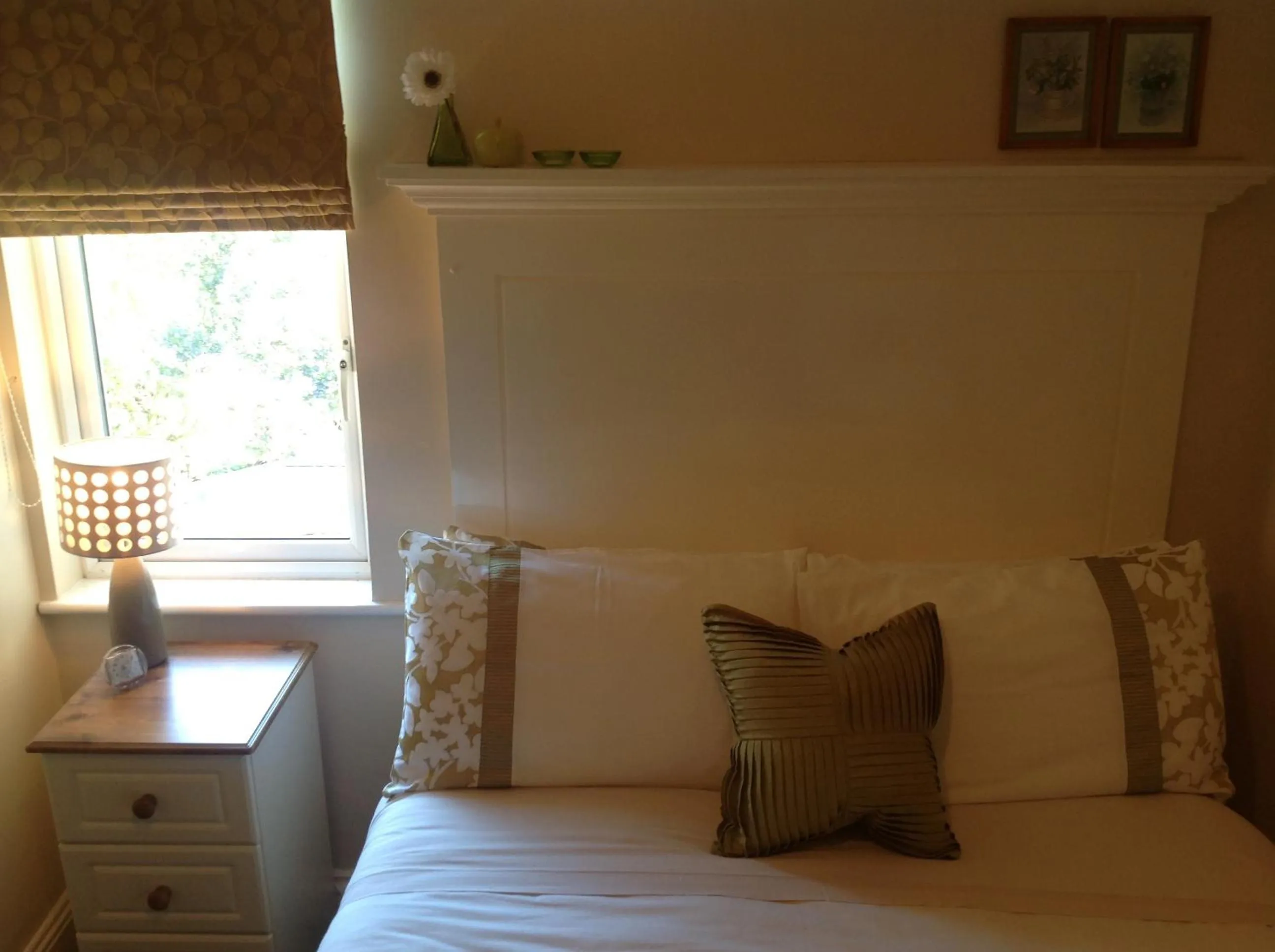 Bedroom, Bed in Annandale House