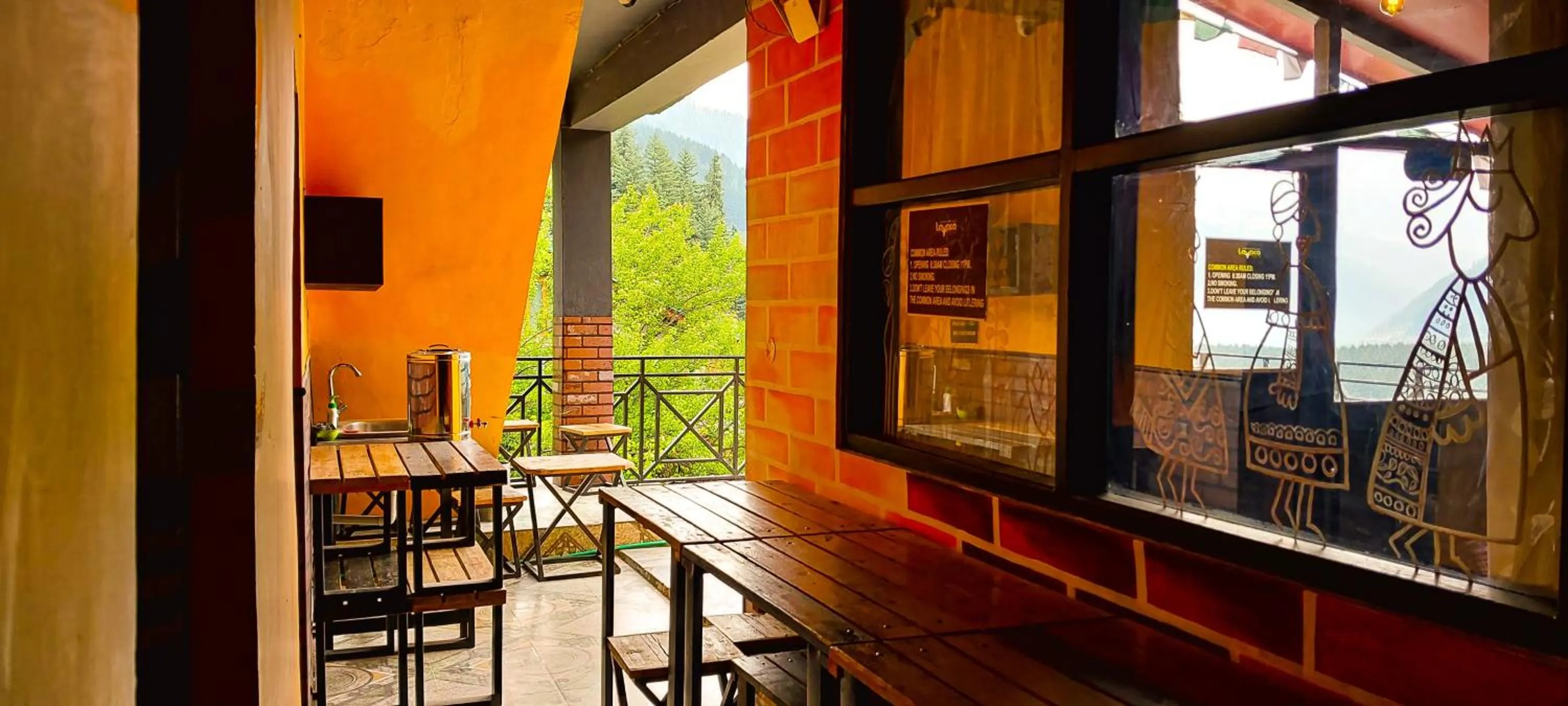Restaurant/places to eat in La Vaca India Manali