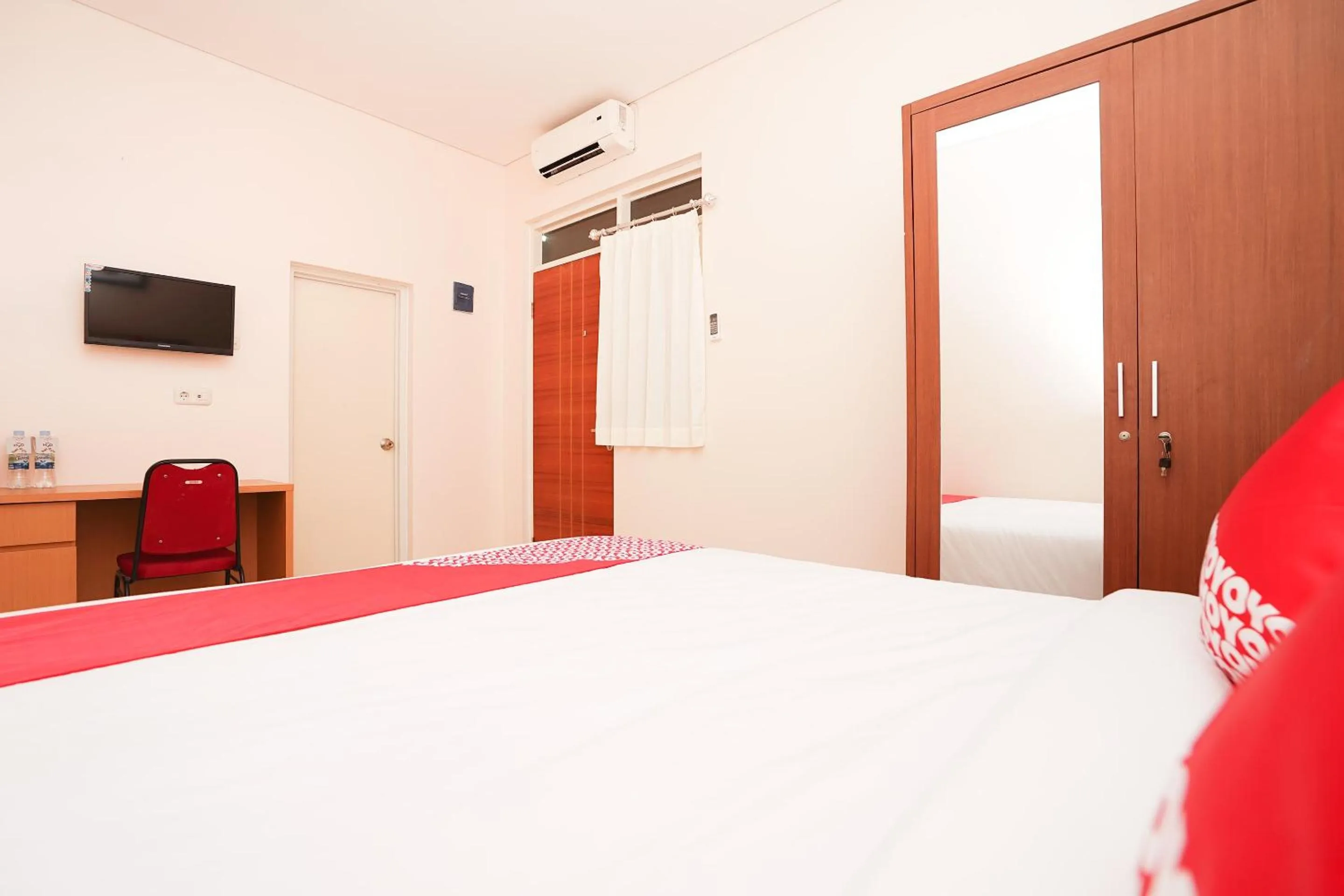 Bedroom, Bed in Hotel O Menjangan Residence at Citraland 1