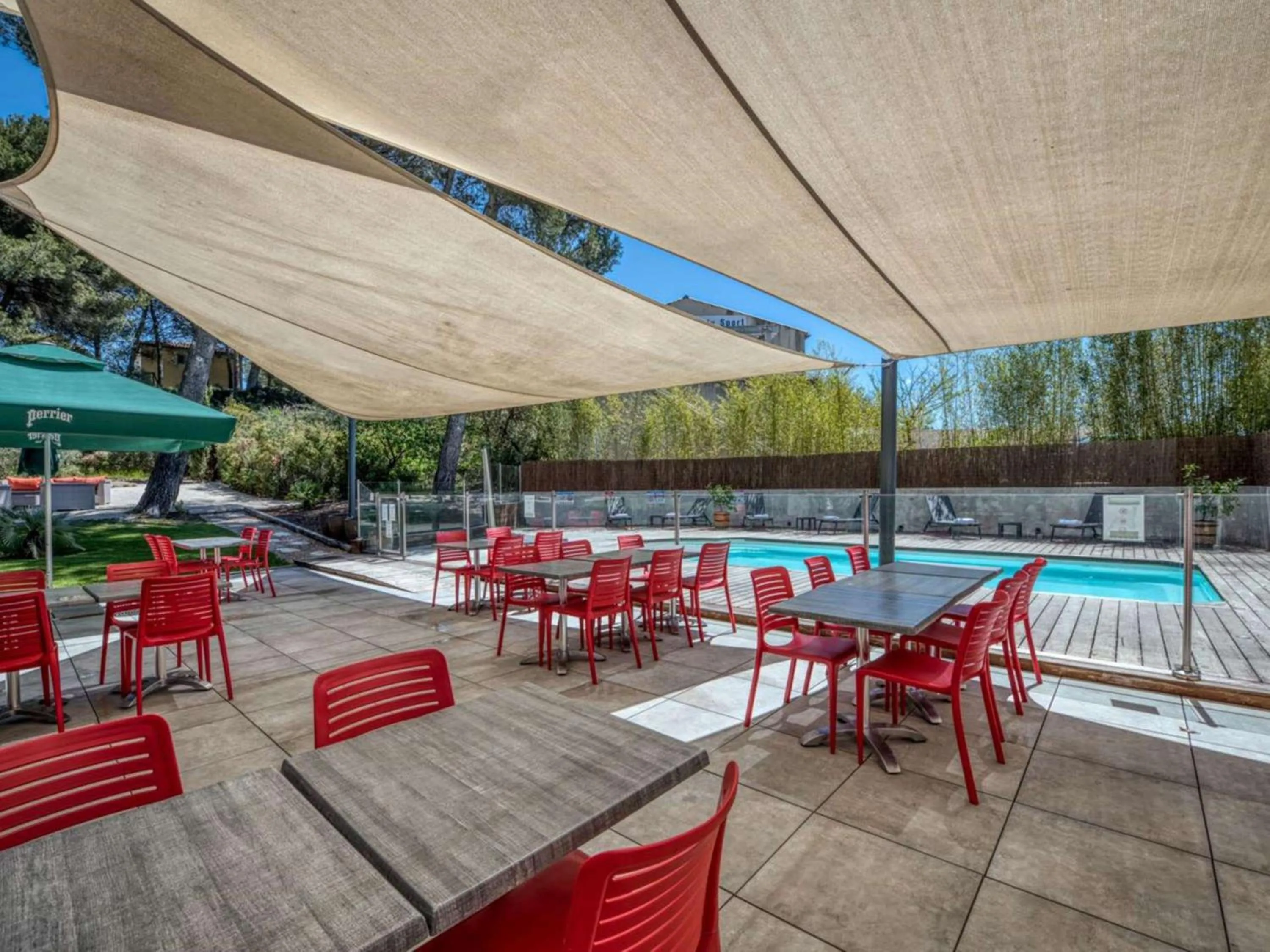 Property building, Restaurant/Places to Eat in Best Western Hotel De Larbois