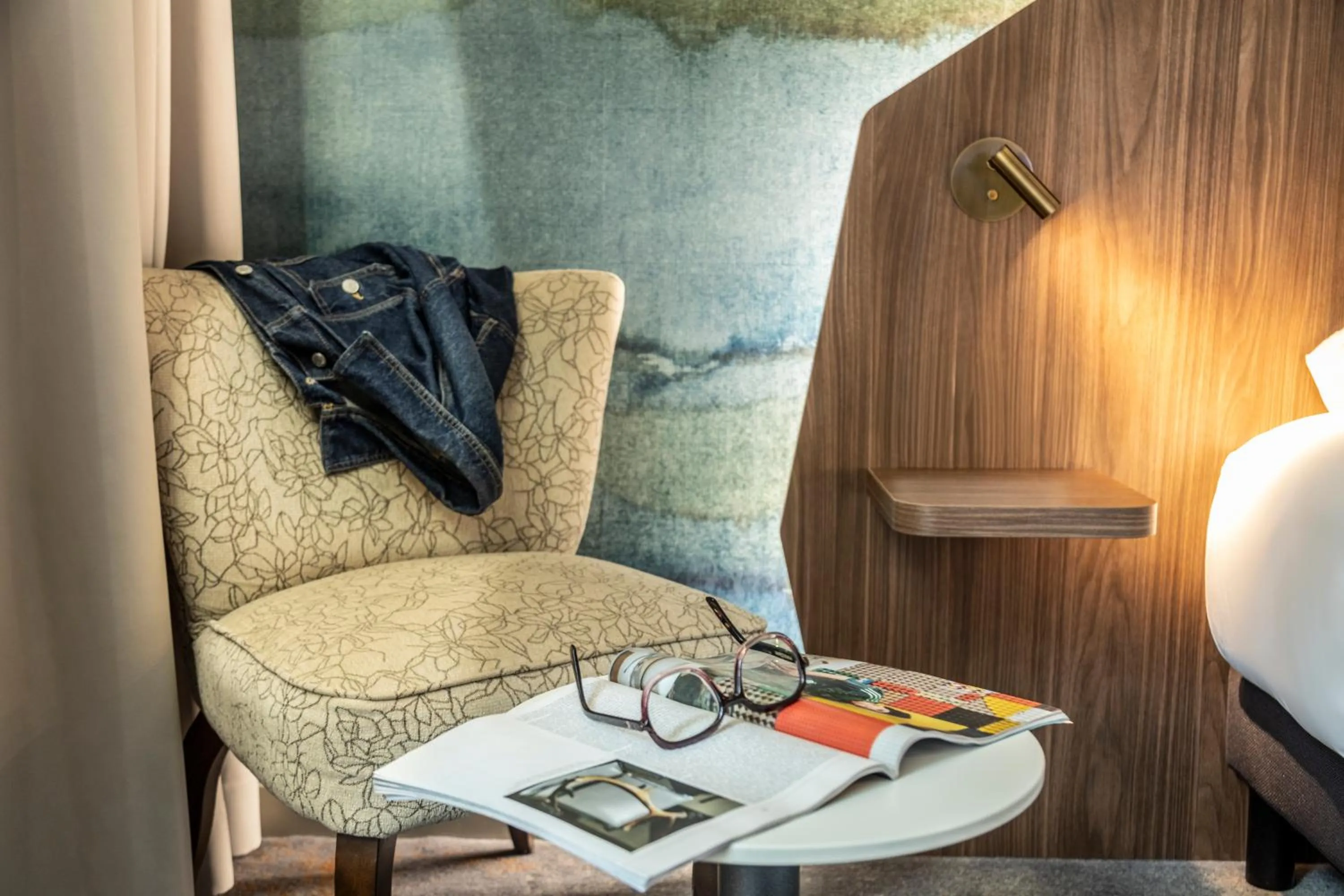 Bedroom in Mercure Aix-en-Provence La Duranne Gare TGV