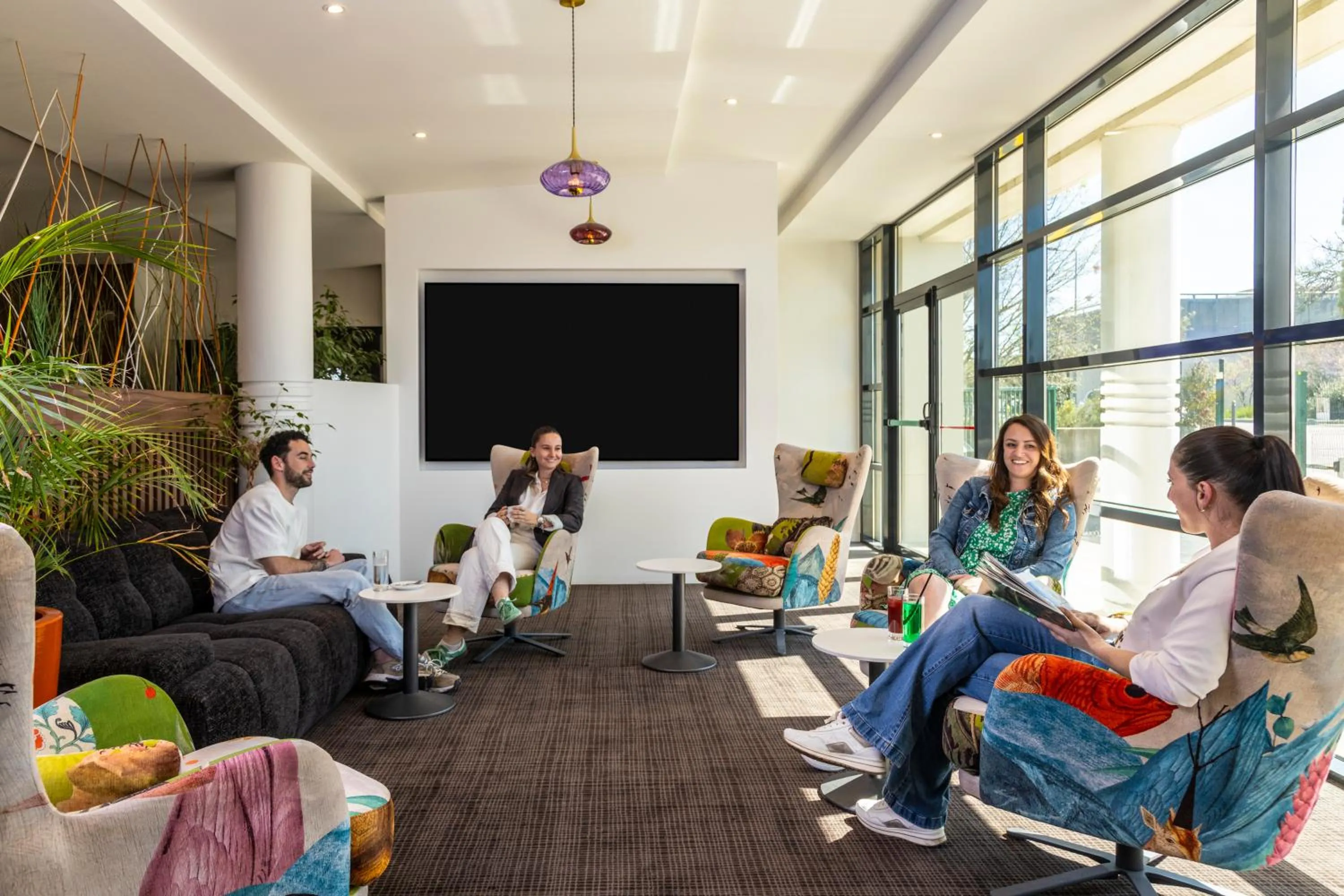 Lounge or bar in Mercure Aix-en-Provence La Duranne Gare TGV