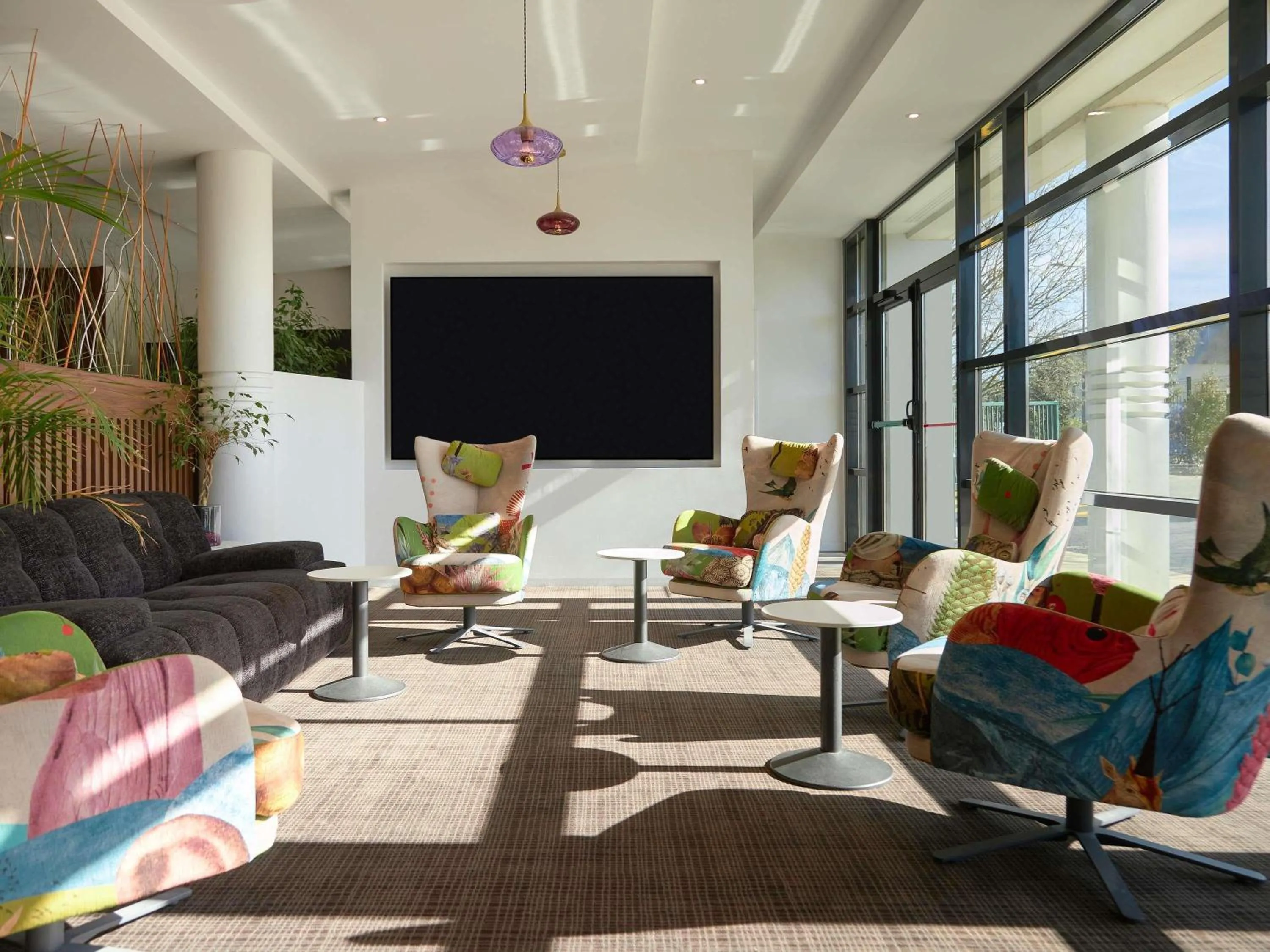 Lounge or bar in Mercure Aix-en-Provence La Duranne Gare TGV