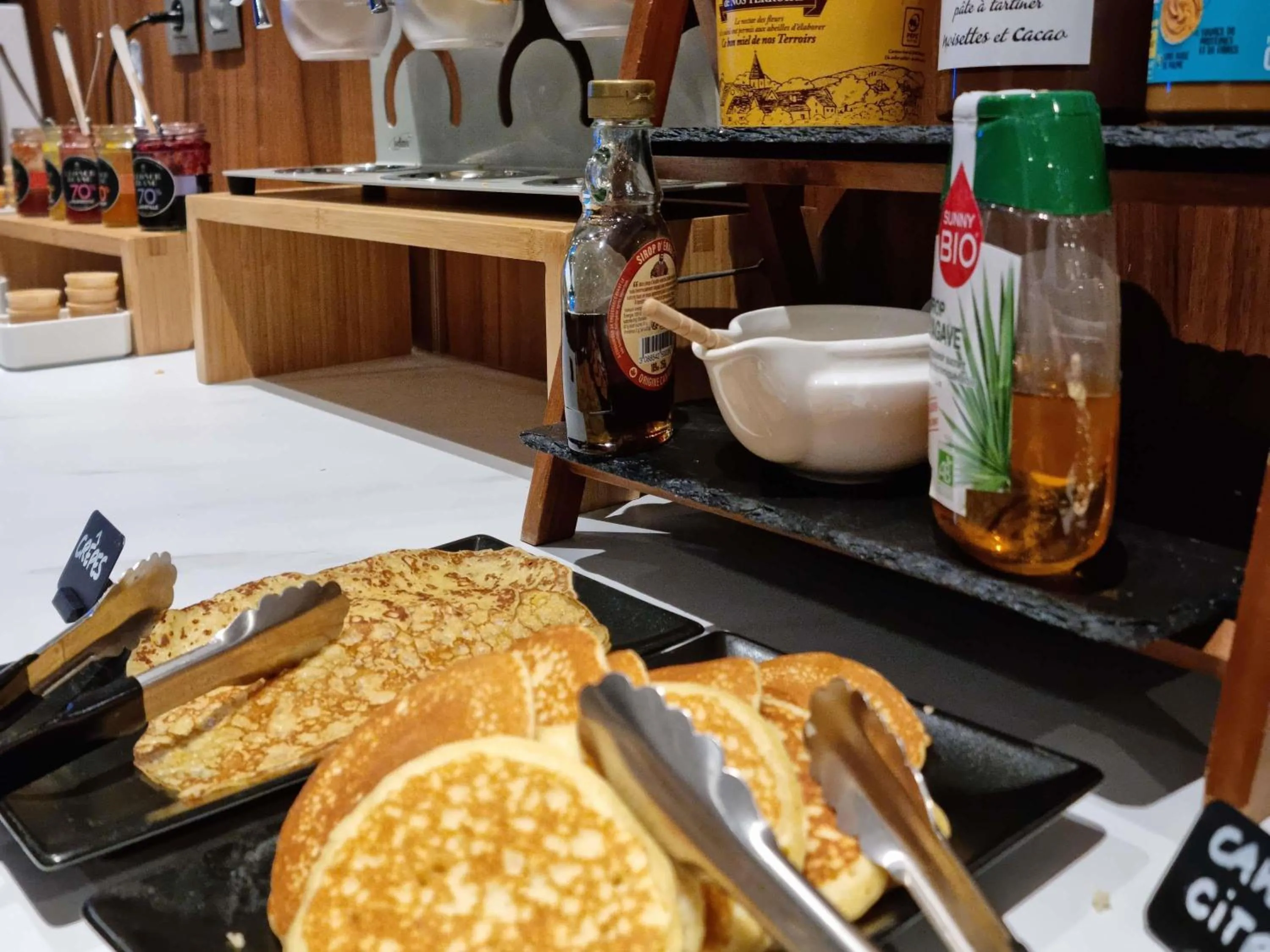 Buffet breakfast in Mercure Aix-en-Provence La Duranne Gare TGV