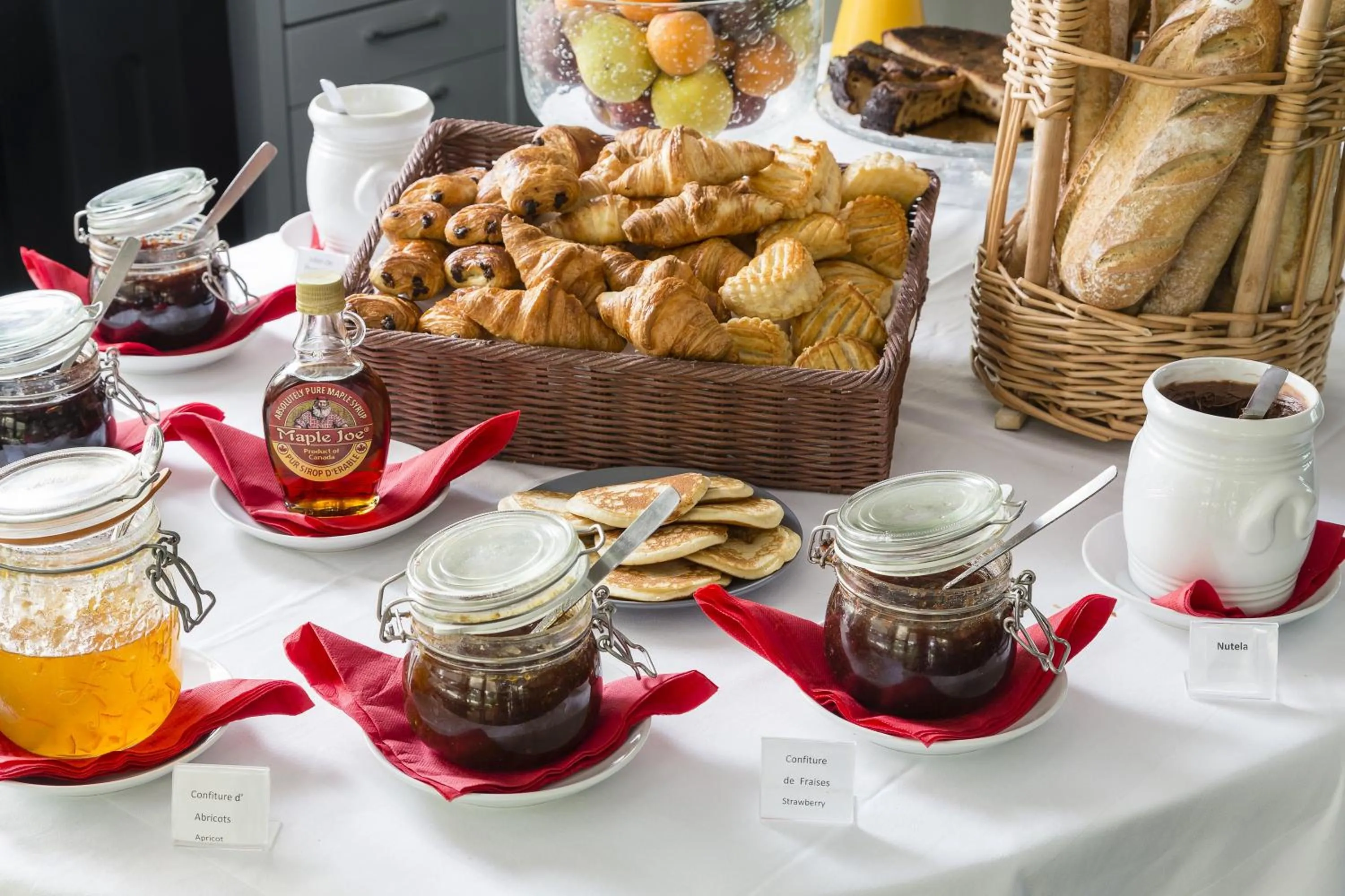 Buffet breakfast in Best Western Hotel De Larbois