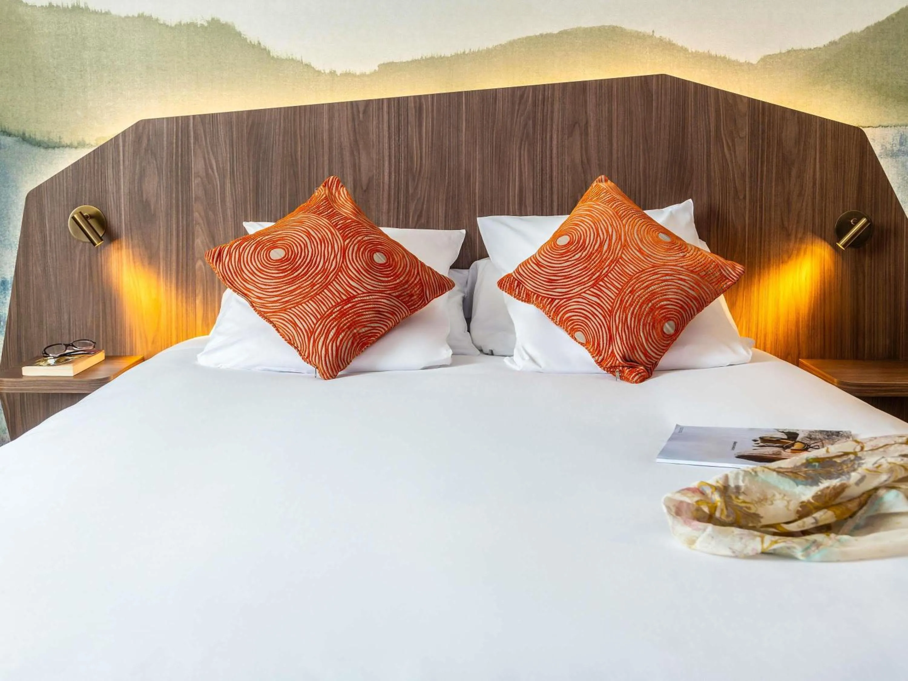 Bed in Mercure Aix-en-Provence La Duranne Gare TGV