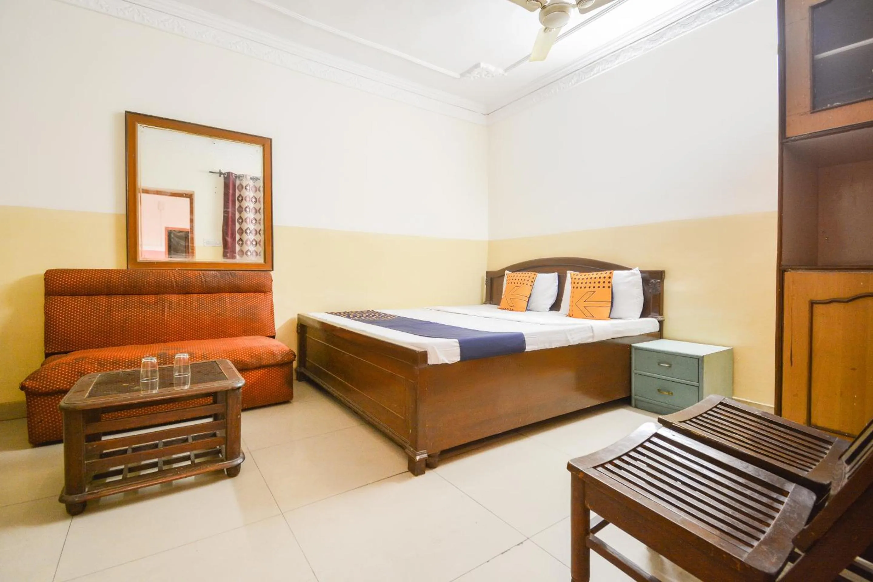Bedroom, Bed in SPOT ON 36686 Hotel Om Shanti Palace