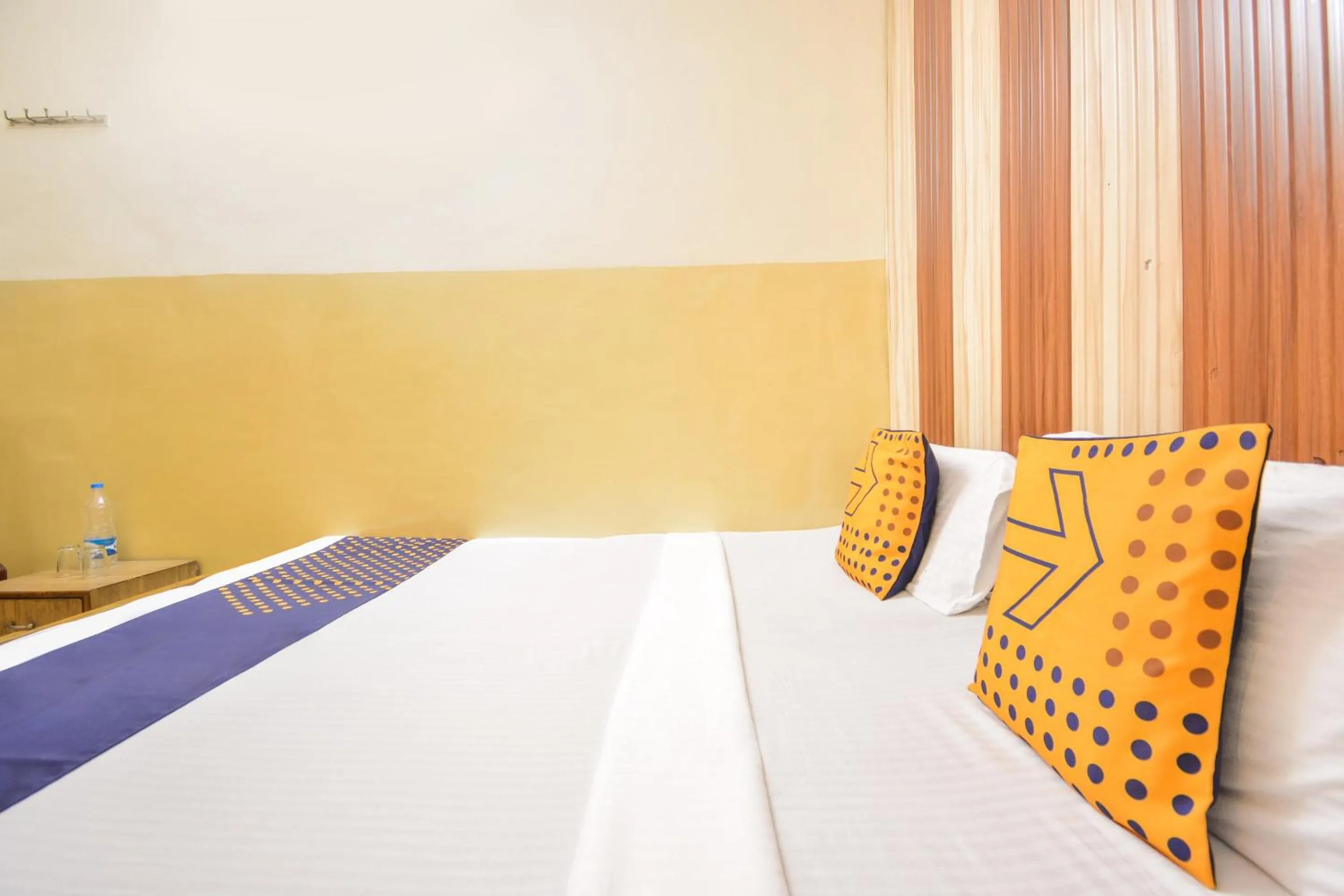 Bedroom, Bed in SPOT ON 36686 Hotel Om Shanti Palace