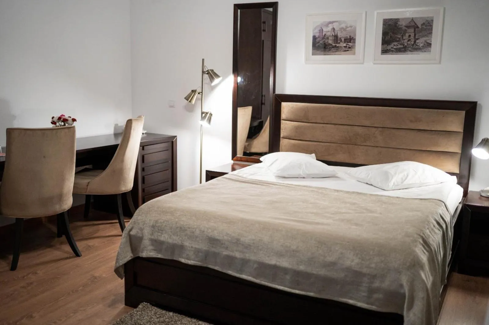 Photo of the whole room, Bed in Hotel THR Center