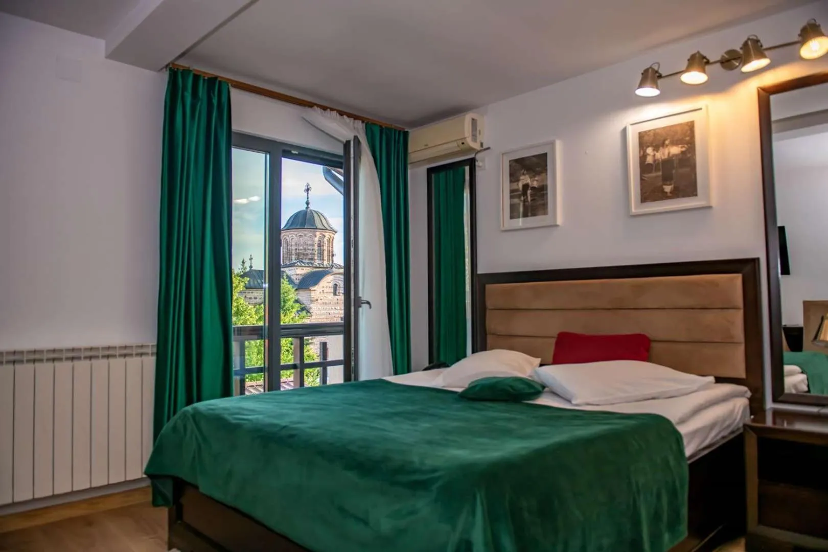 Bed in Hotel THR Center