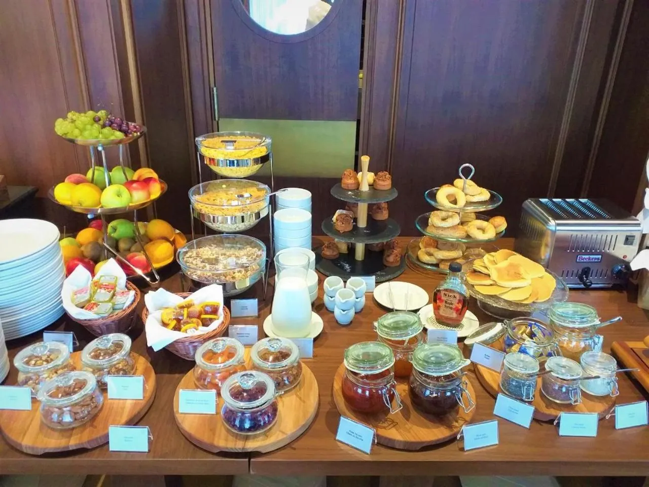 Buffet breakfast in Hotel Centar No.1