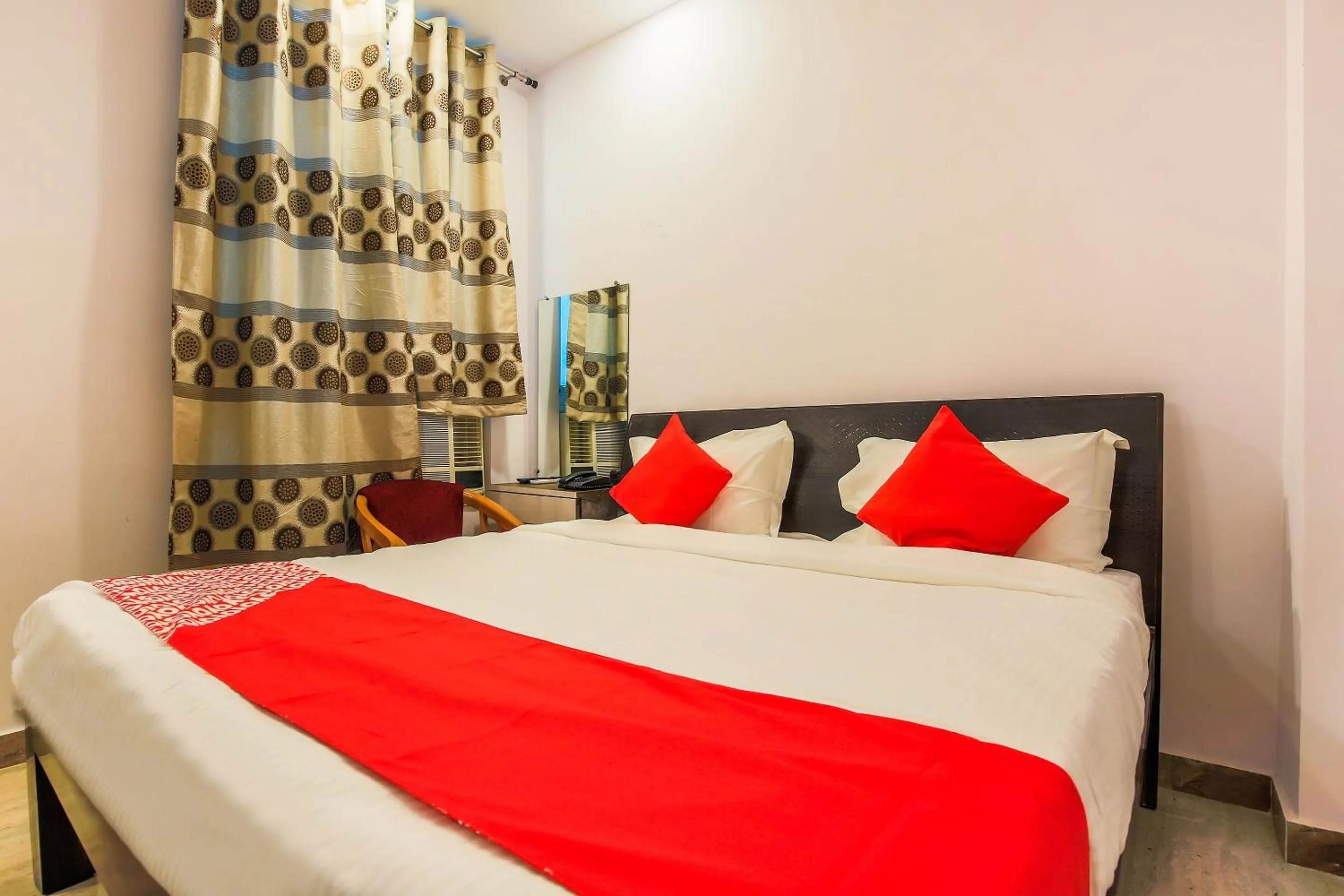 Bedroom, Bed in Hotel O Vaibhav laxmi Paradise