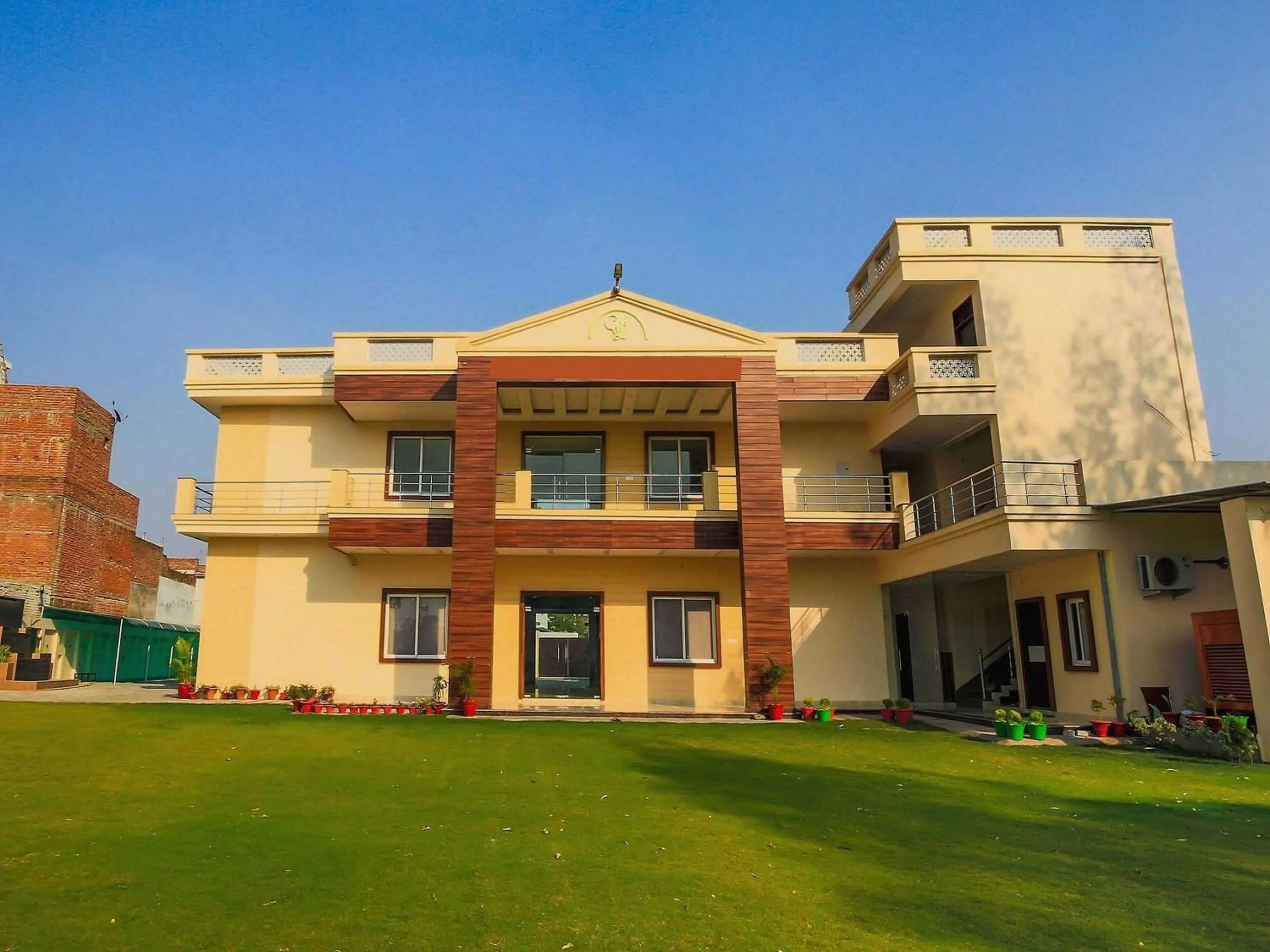 Facade/entrance in Hotel O Vaibhav laxmi Paradise