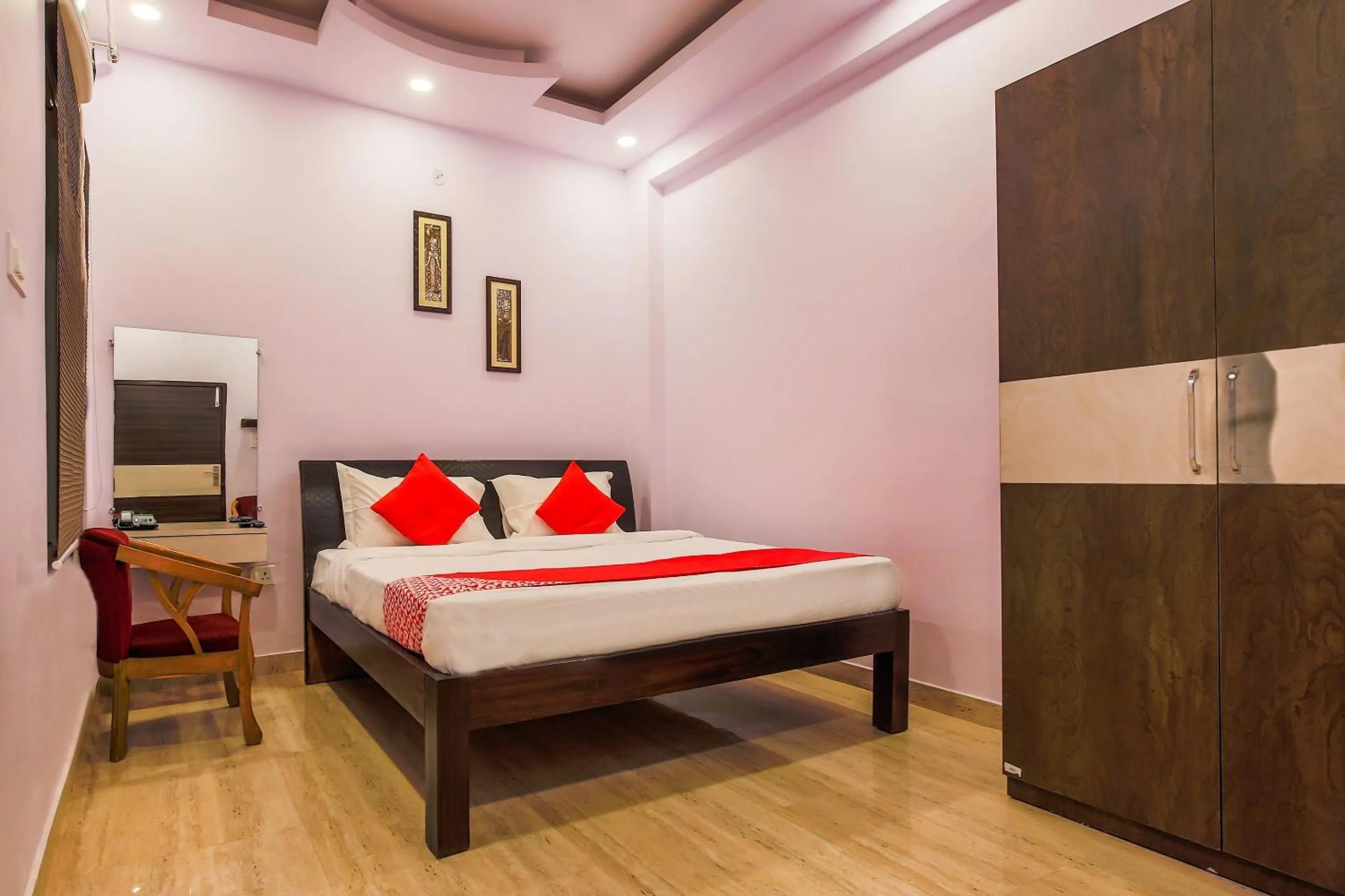 Bedroom, Bed in Hotel O Vaibhav laxmi Paradise