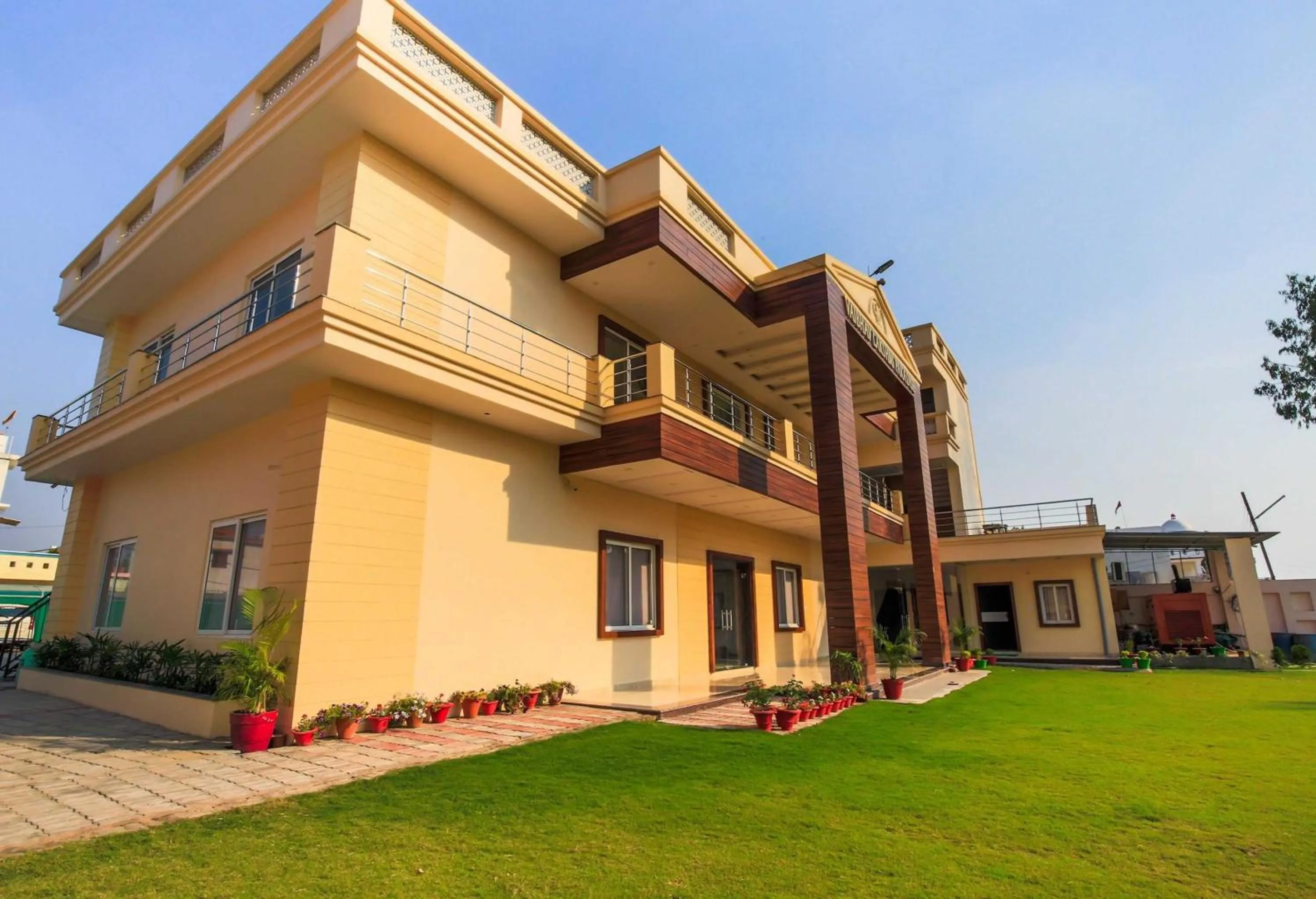 Facade/entrance in Hotel O Vaibhav laxmi Paradise