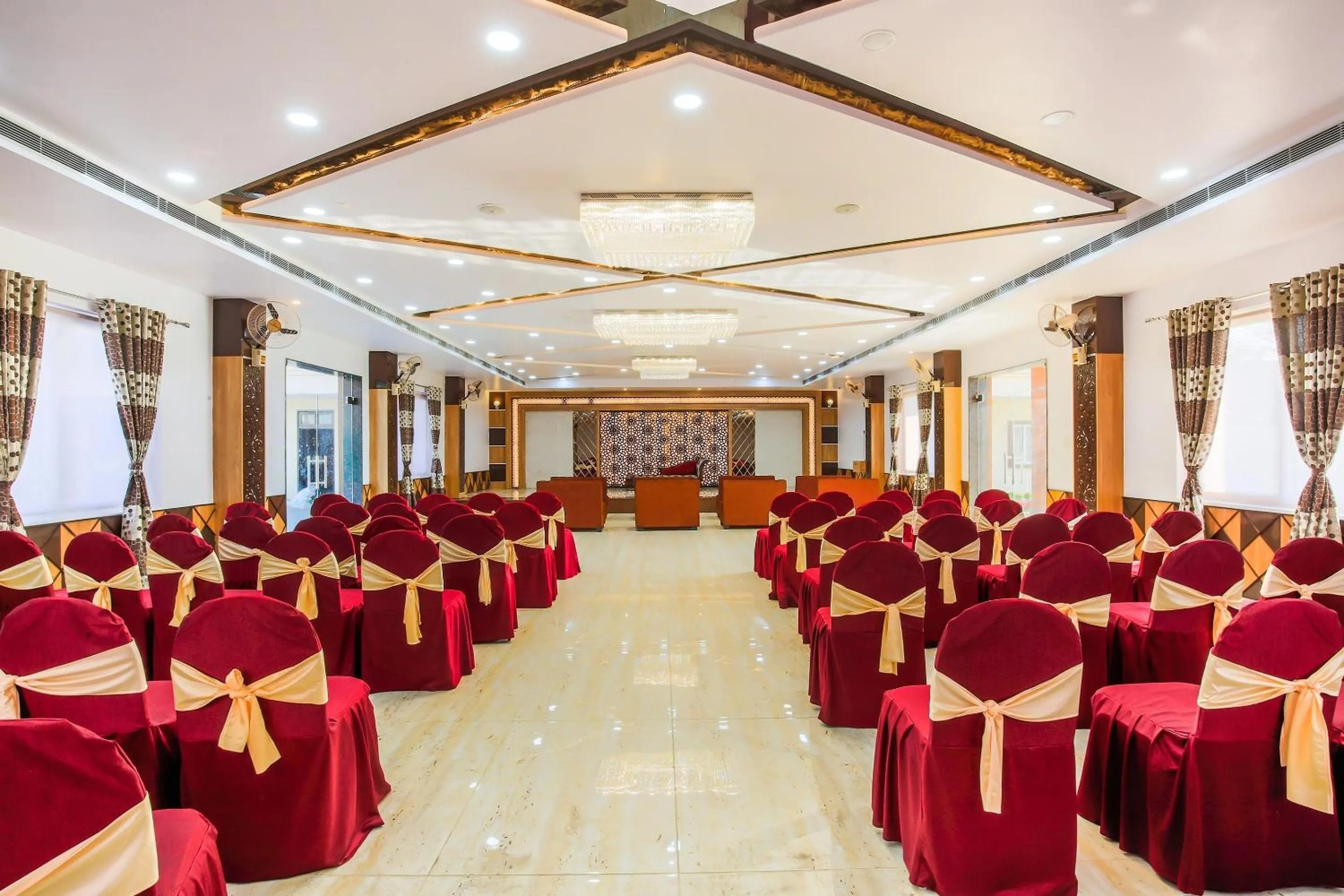 Banquet/Function facilities in Hotel O Vaibhav laxmi Paradise