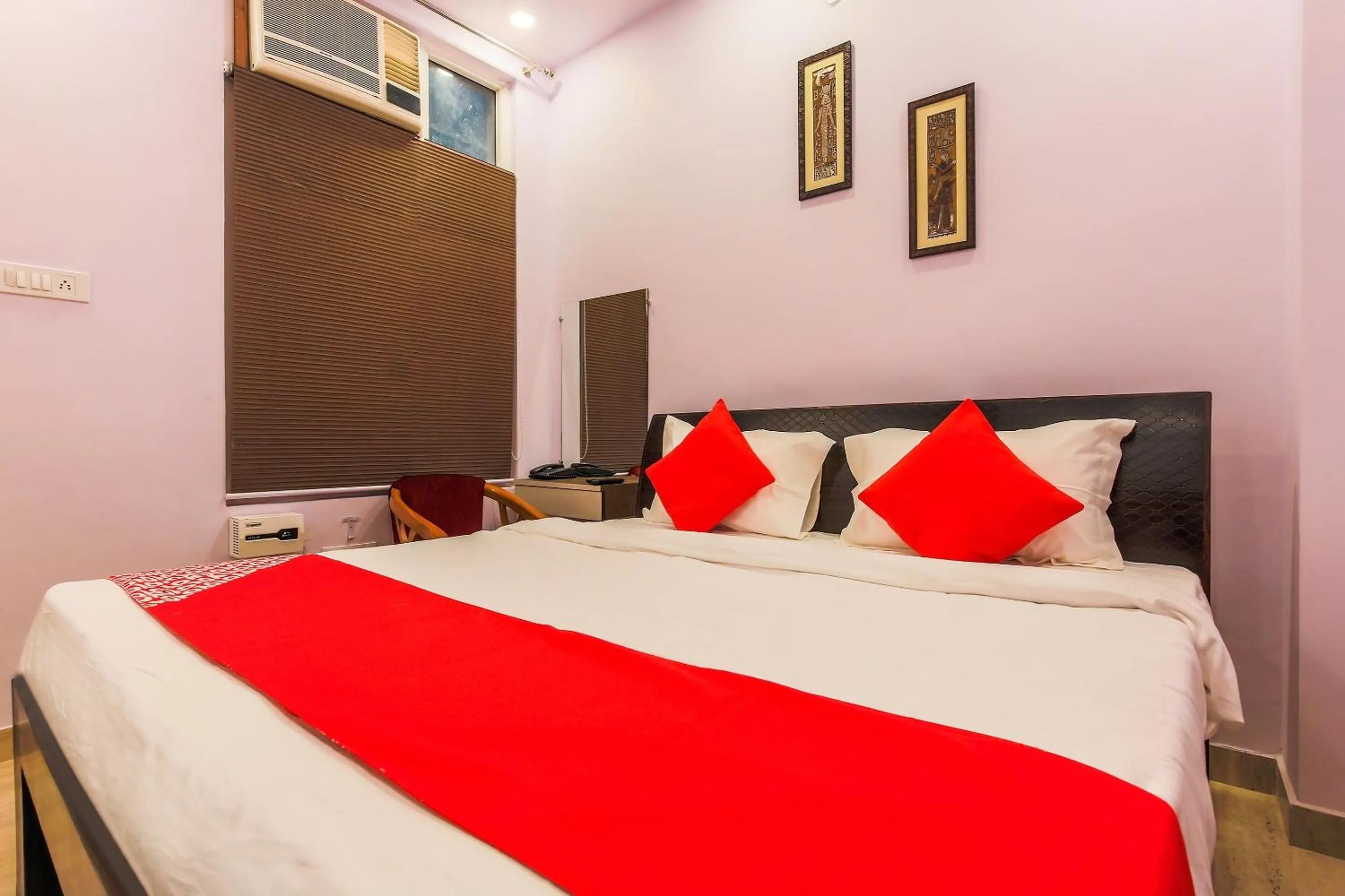 Bedroom, Bed in Hotel O Vaibhav laxmi Paradise