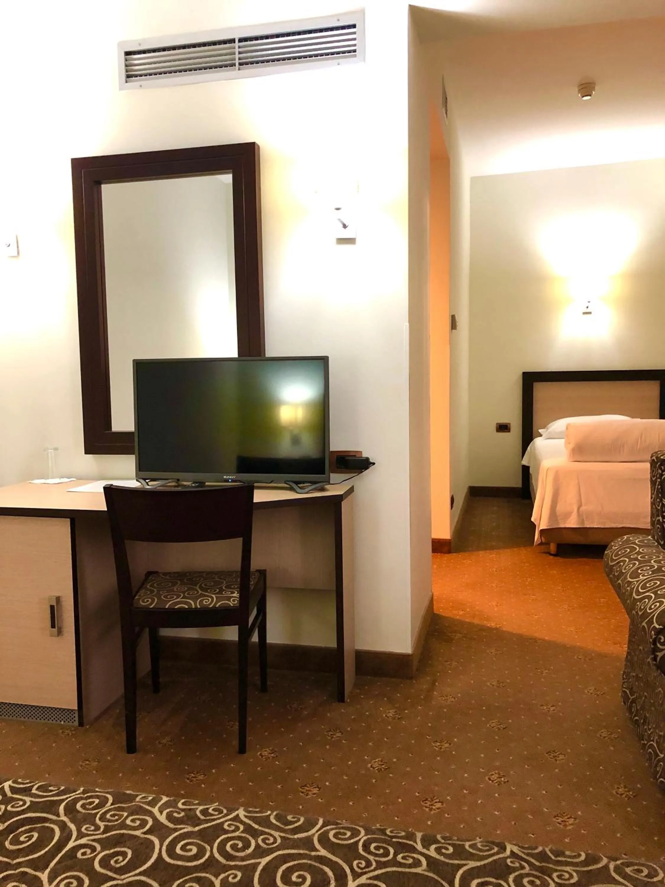 Family Room (2 Adults + 2 Children) in Hotel Fieri