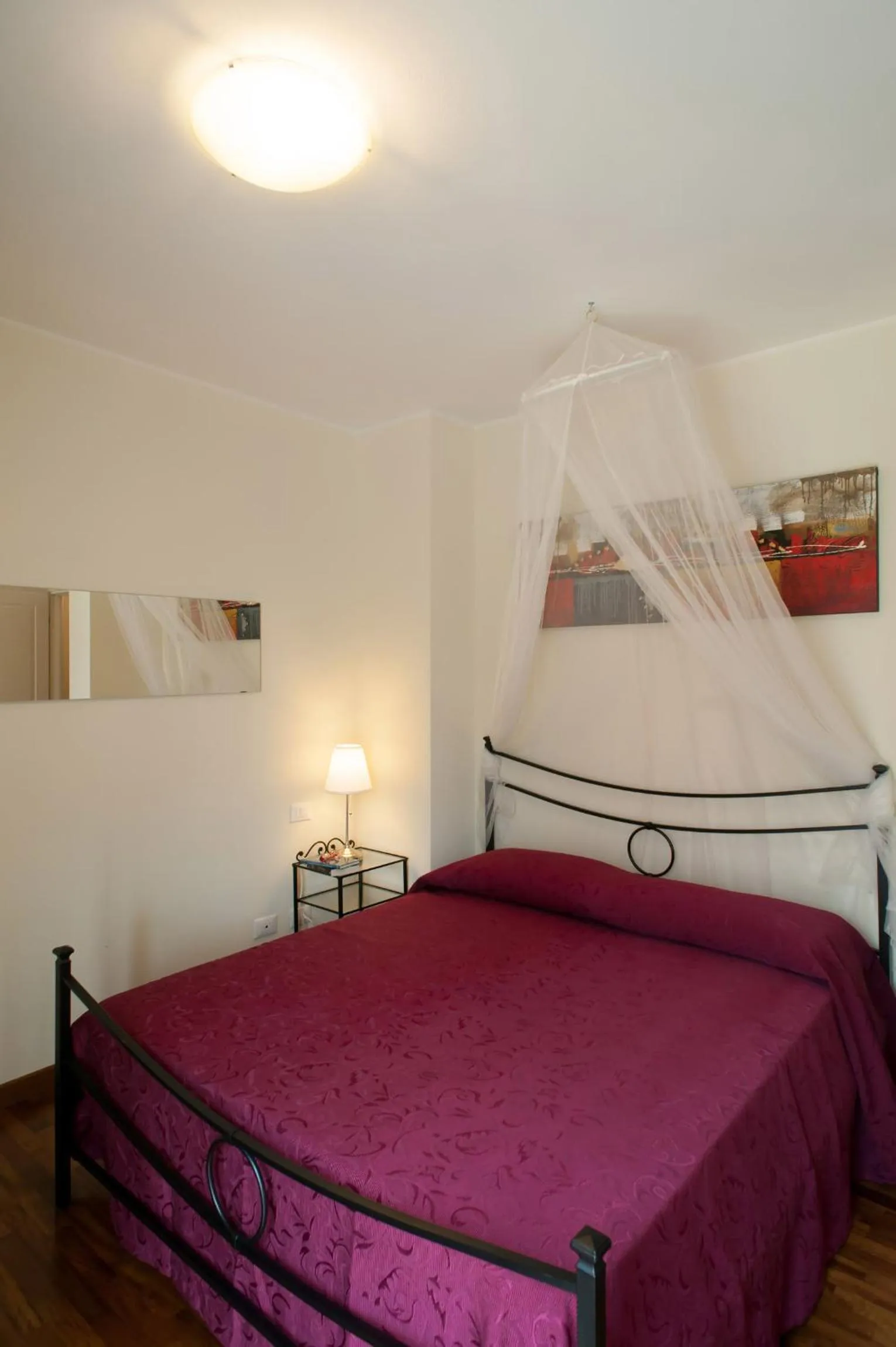 Decorative detail, Bed in B&B Alle Tre Rose